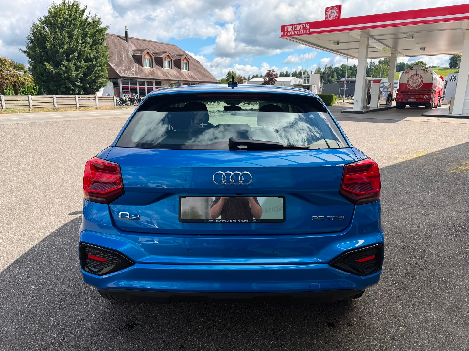 AUDI Q2 35 TFSI advanced-showroom-element-3