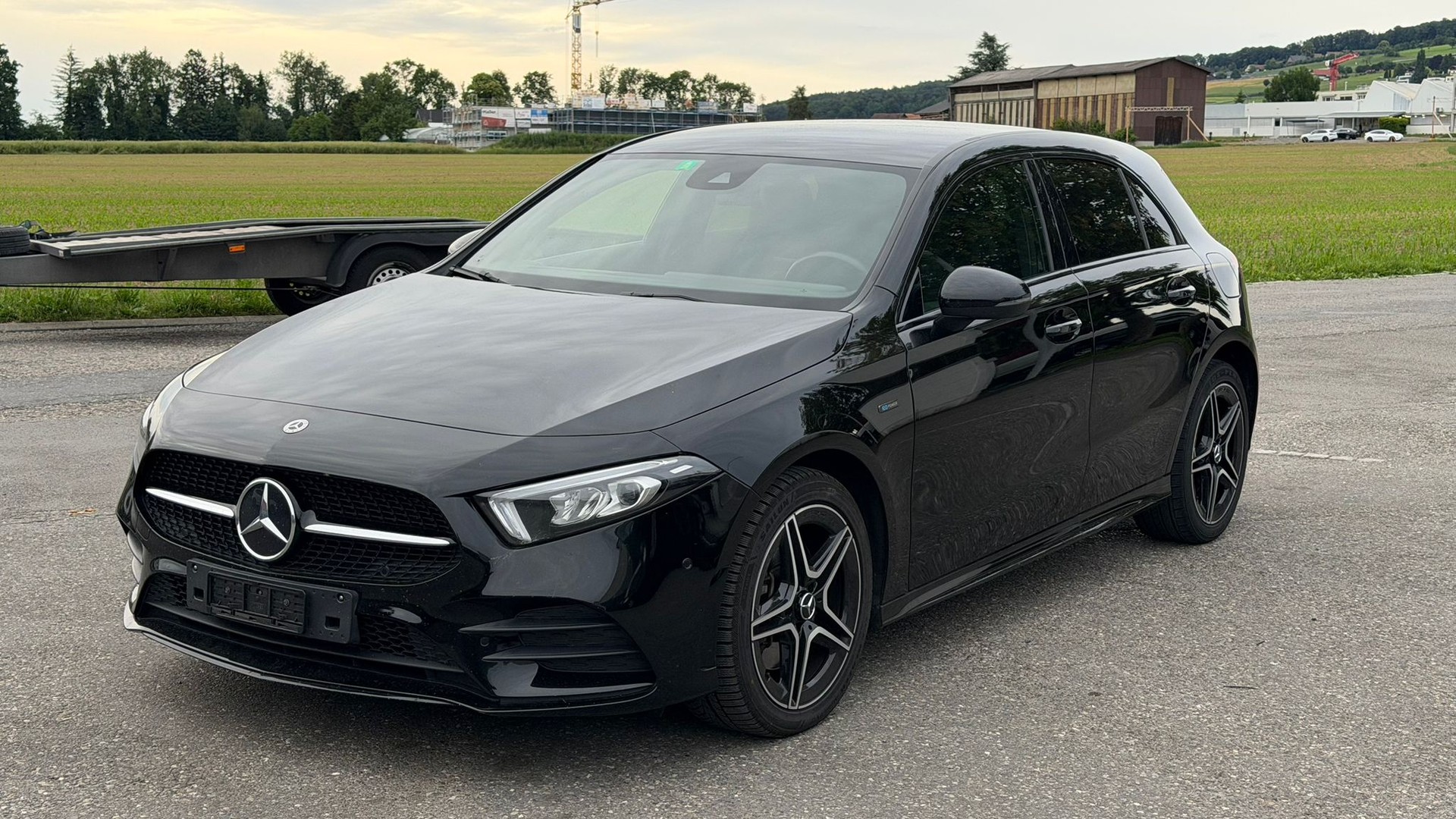 MERCEDES-BENZ A 250e AMG Line