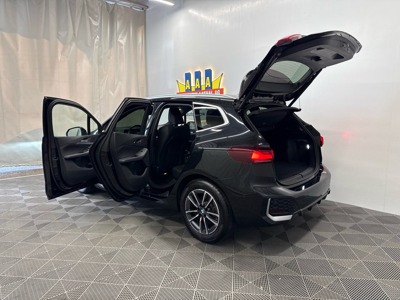 BMW 218d Active Tourer M Sport DKG-image-14
