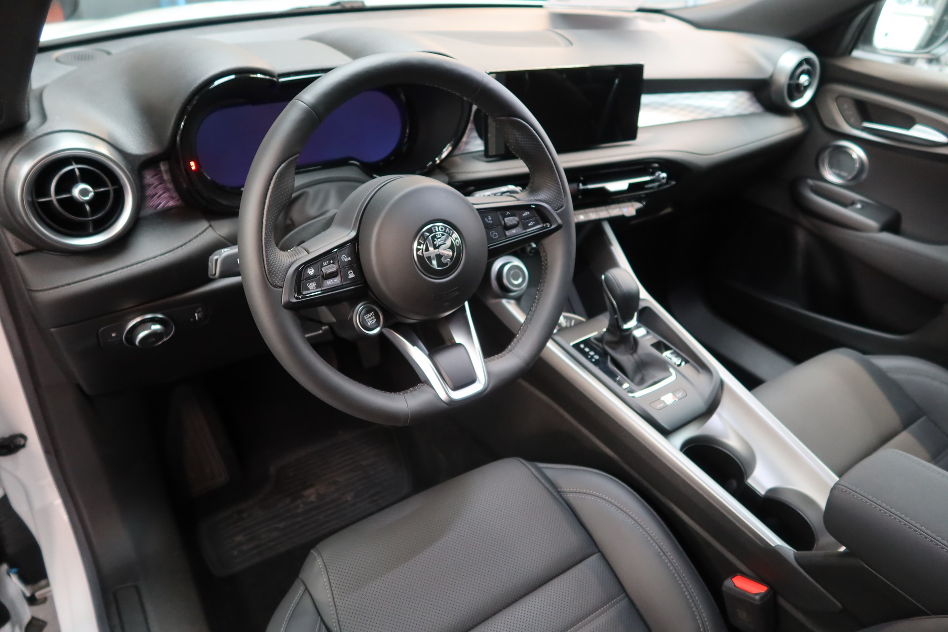 ALFA ROMEO Tonale PHEV Q4 Ti P. Prem-image-8