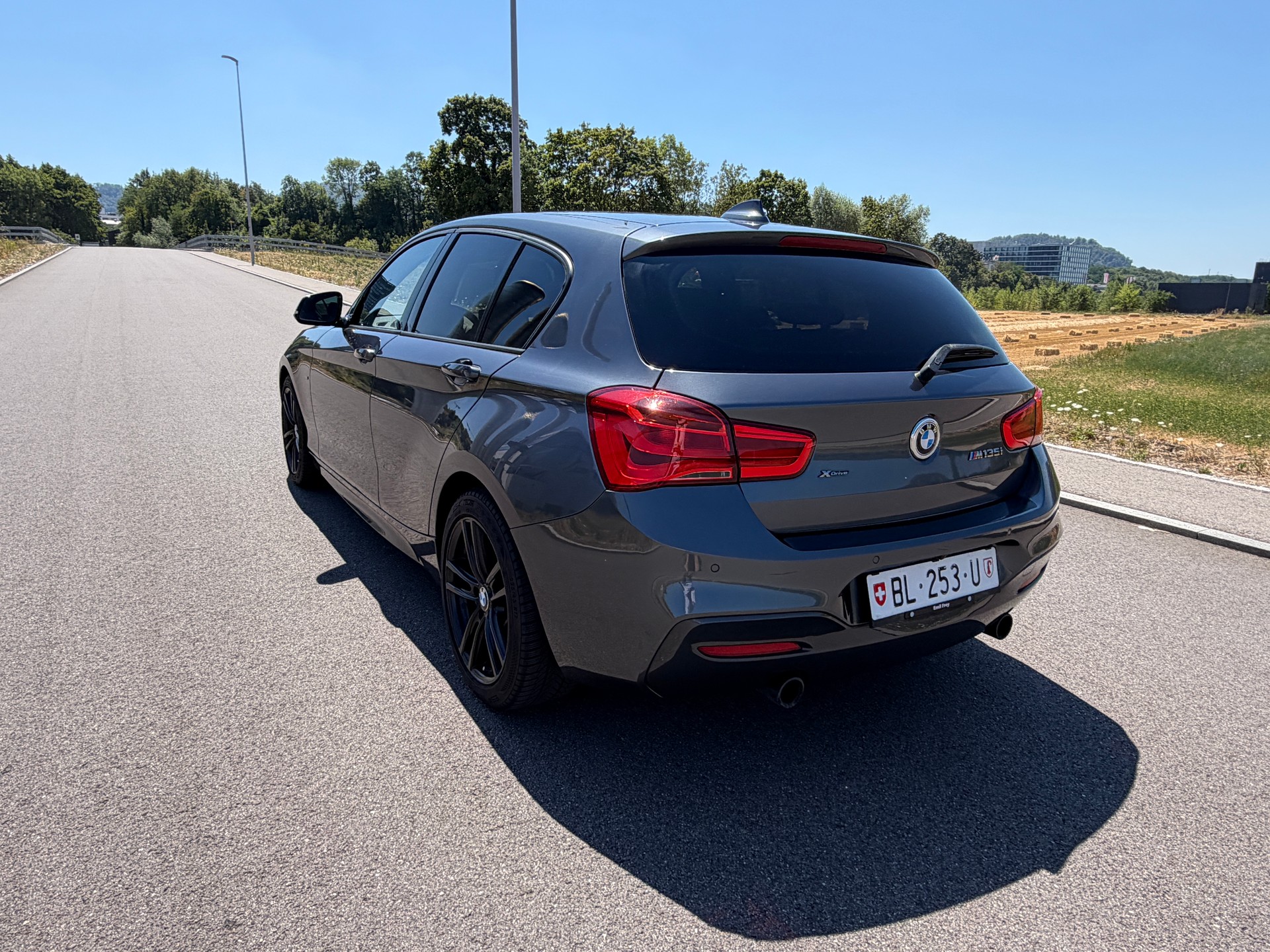 BMW M135i xDrive Steptronic-image-9
