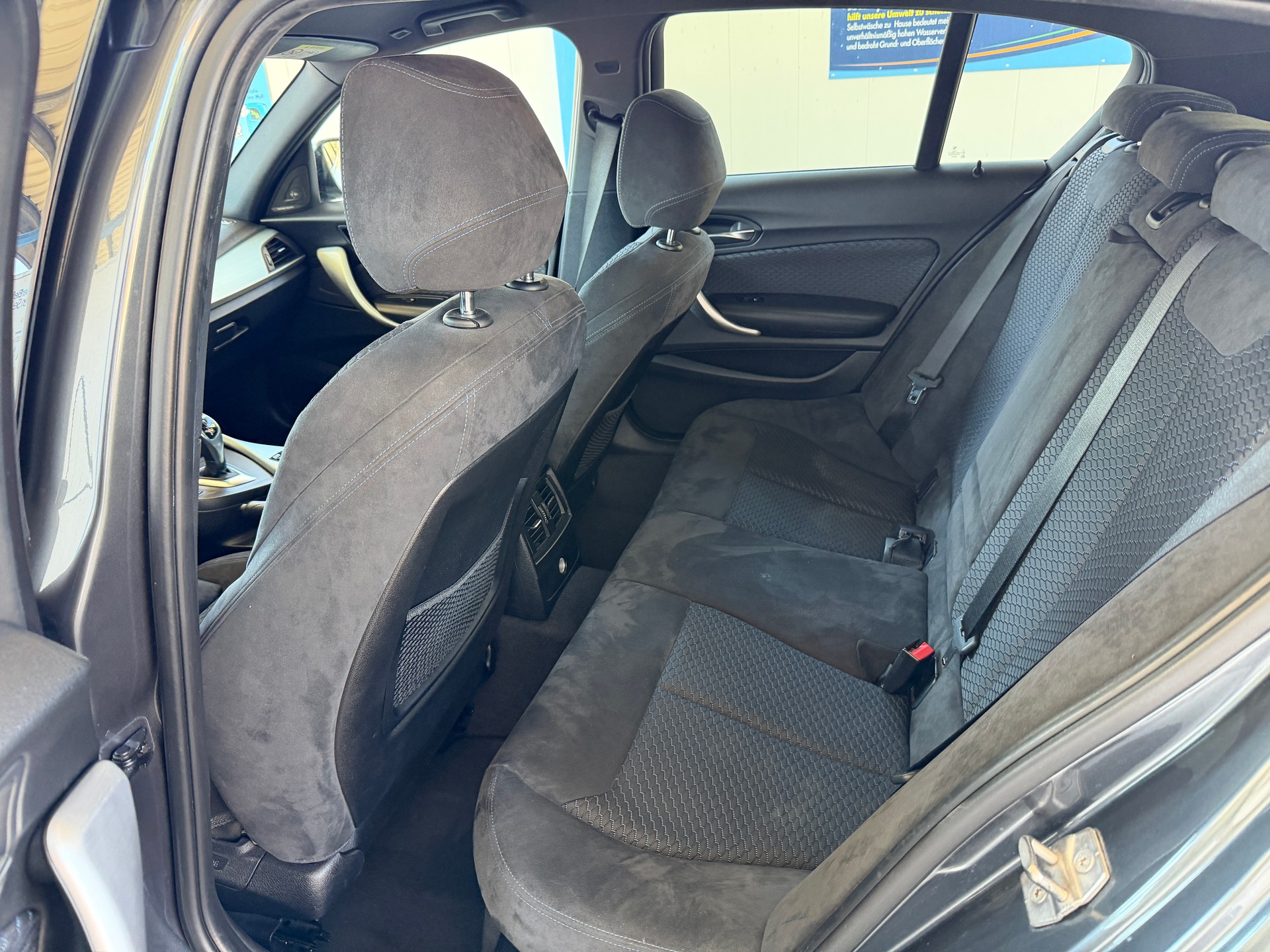 BMW M135i xDrive Steptronic-image-12
