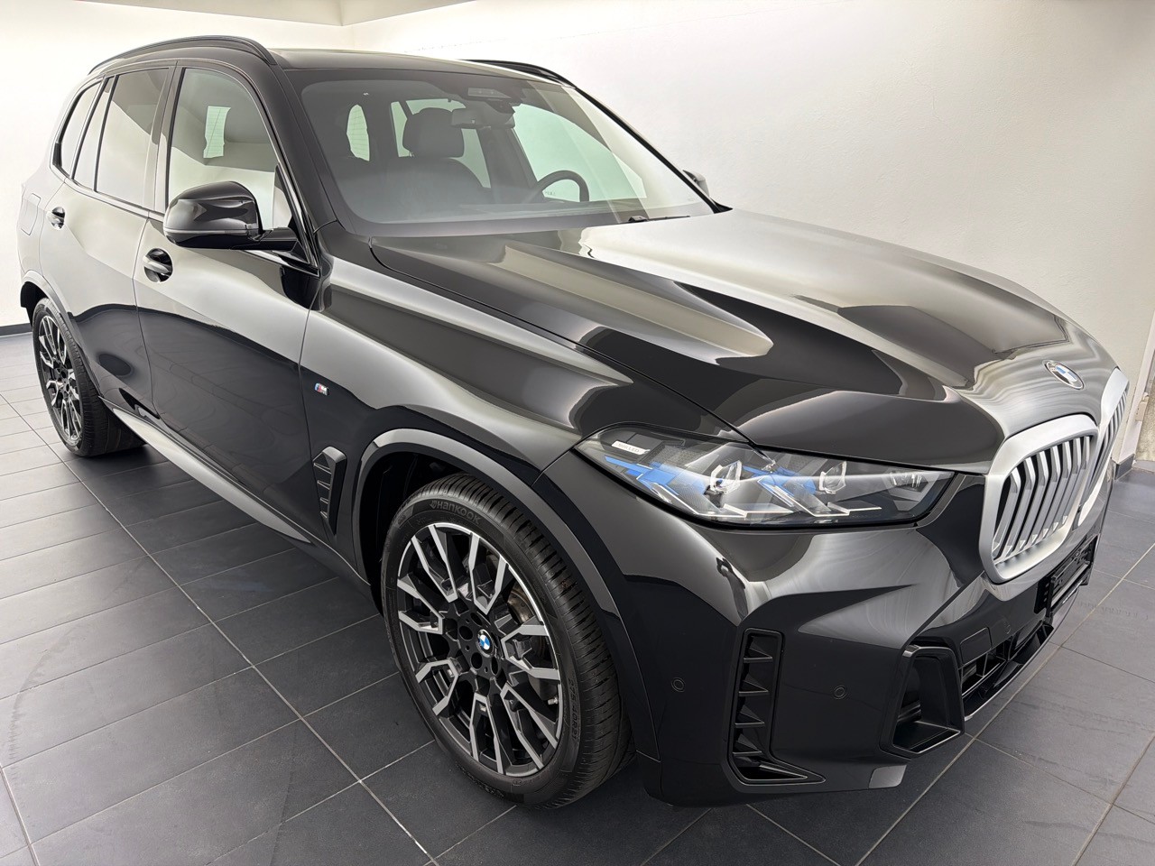 BMW X5 xDr 48V 30d M Sport-showroom-element-3