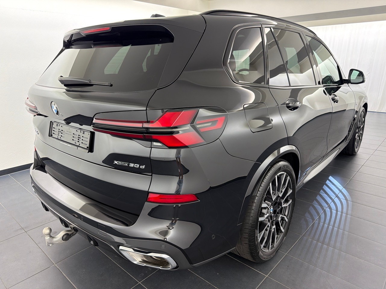 BMW X5 xDr 48V 30d M Sport-showroom-element-2