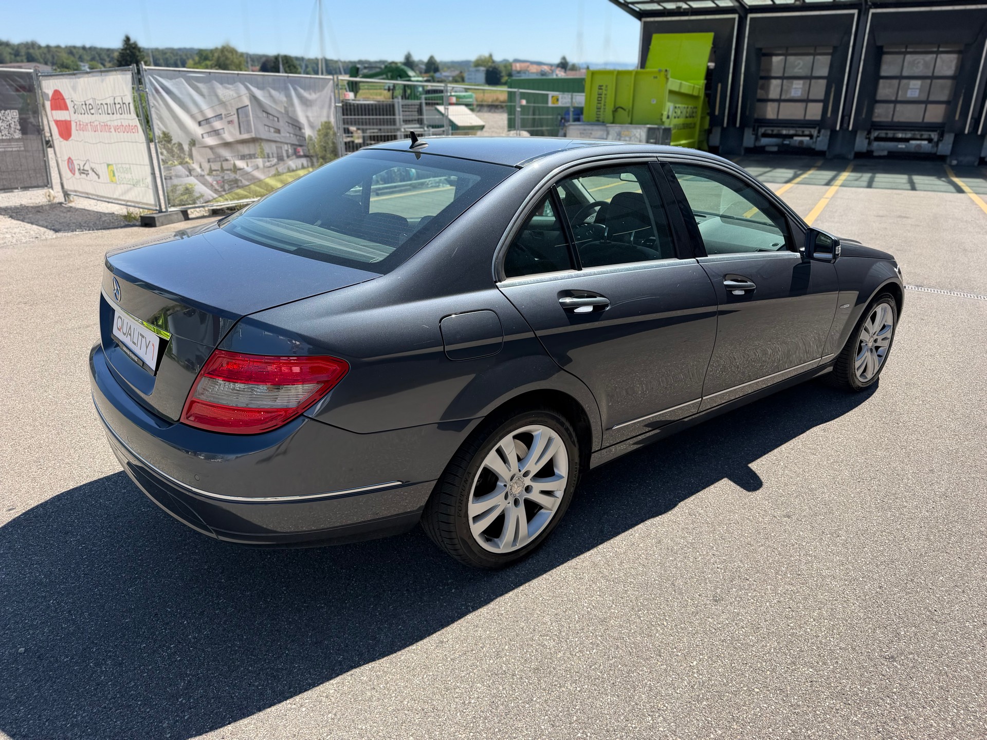 MERCEDES-BENZ C 200 CGI BlueEfficiency Automatic-image-4