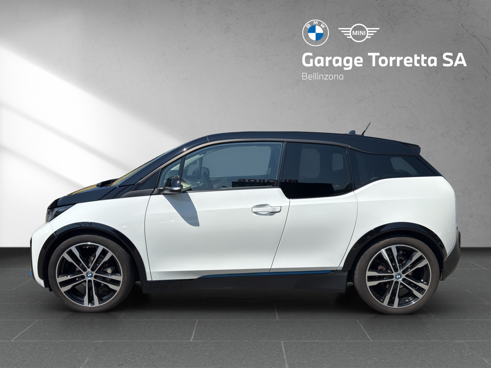 BMW i3s (120Ah) ELECTRIFYOU-showroom-element-1