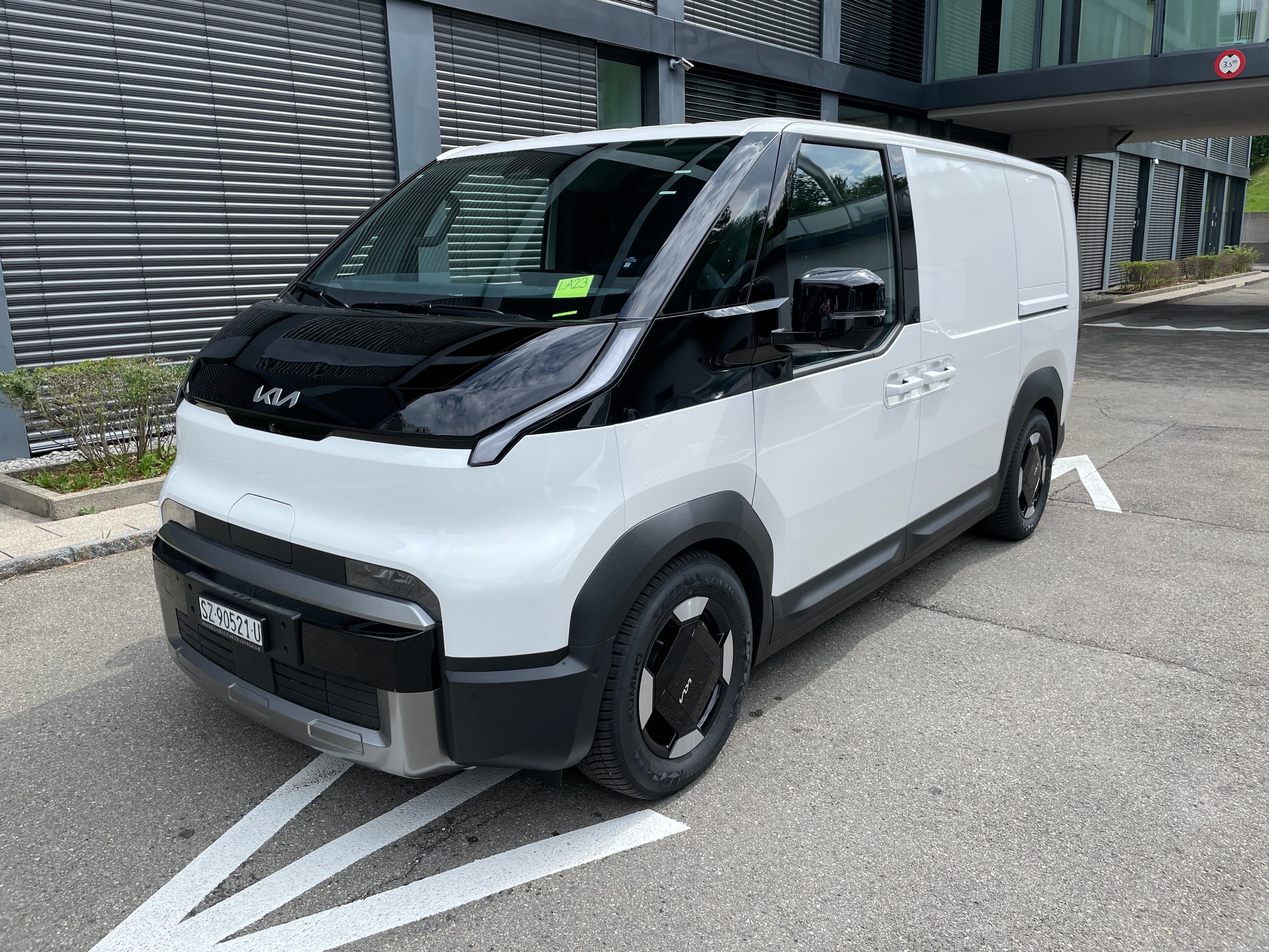 KIA PV5 Cargo 71.2 kWh Elite, Wärmepumpe und 2-Schiebetüren