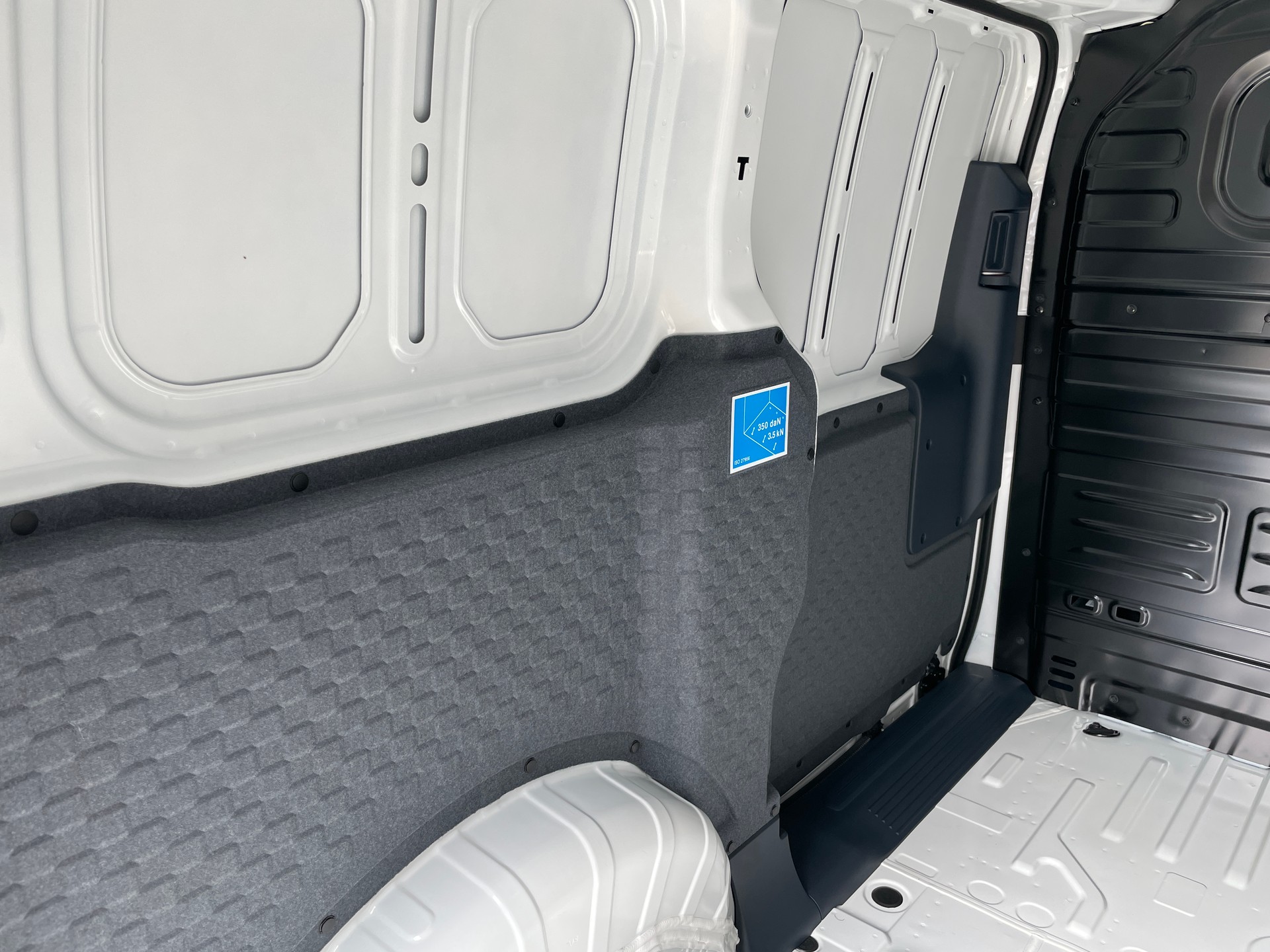 KIA PV5 Cargo 71.2 kWh Elite, Wärmepumpe und 2-Schiebetüren-image-12