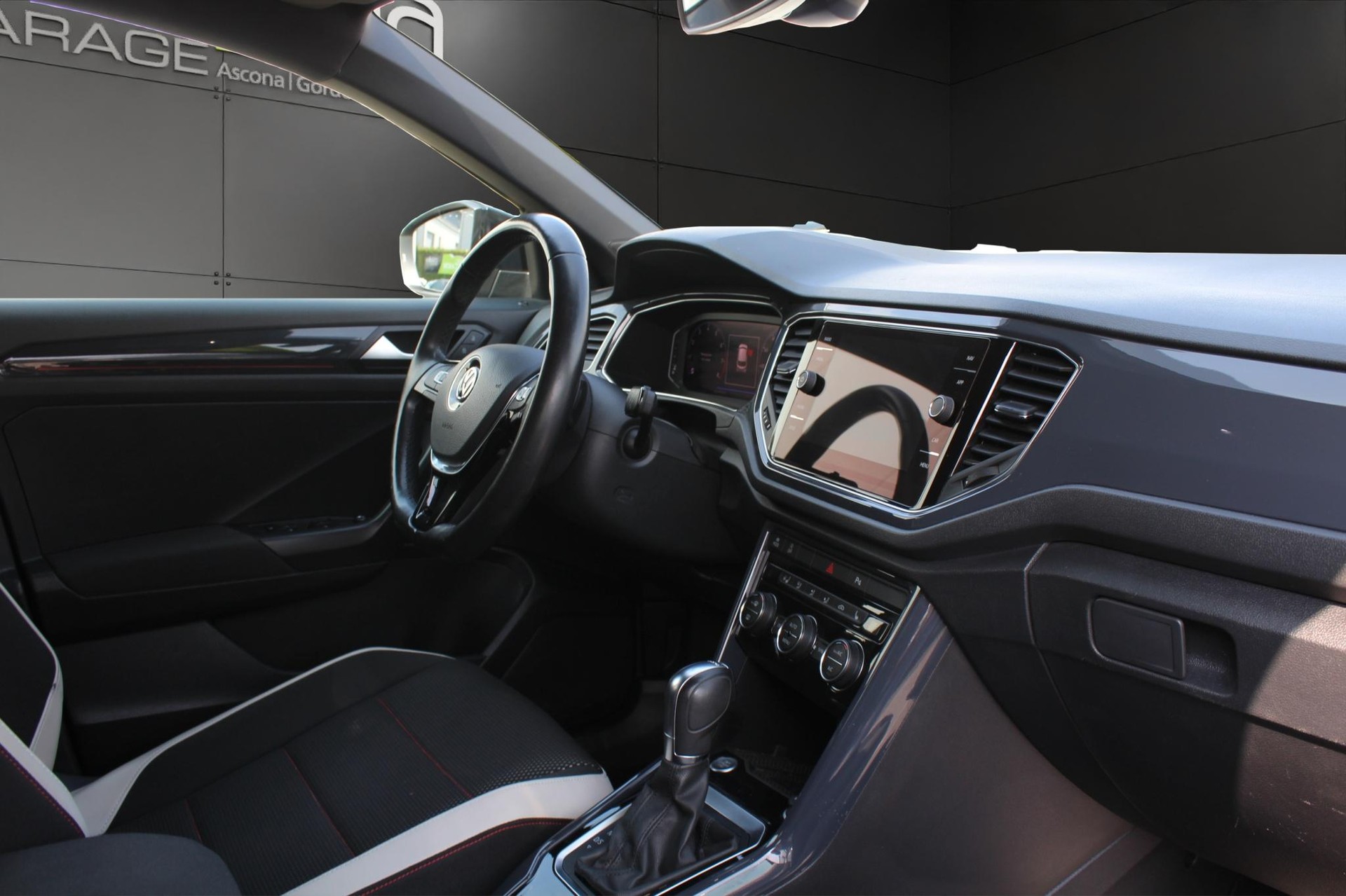 VW T-Roc 1.5 TSI Sport DSG-image-8