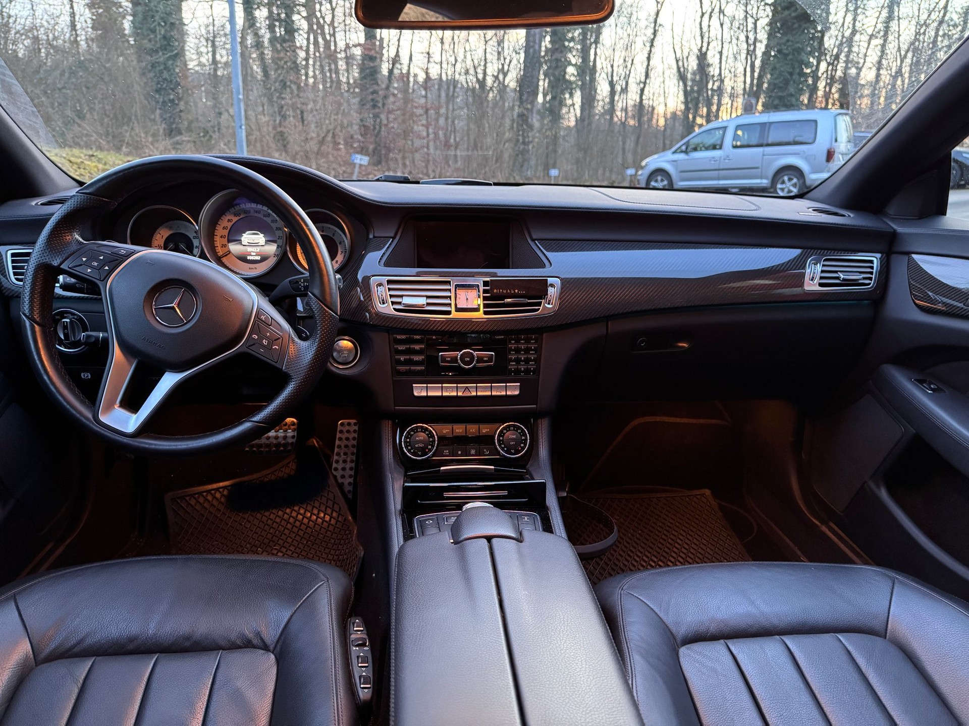 MERCEDES-BENZ CLS 500 Executive 4Matic 7G-Tronic-image-7
