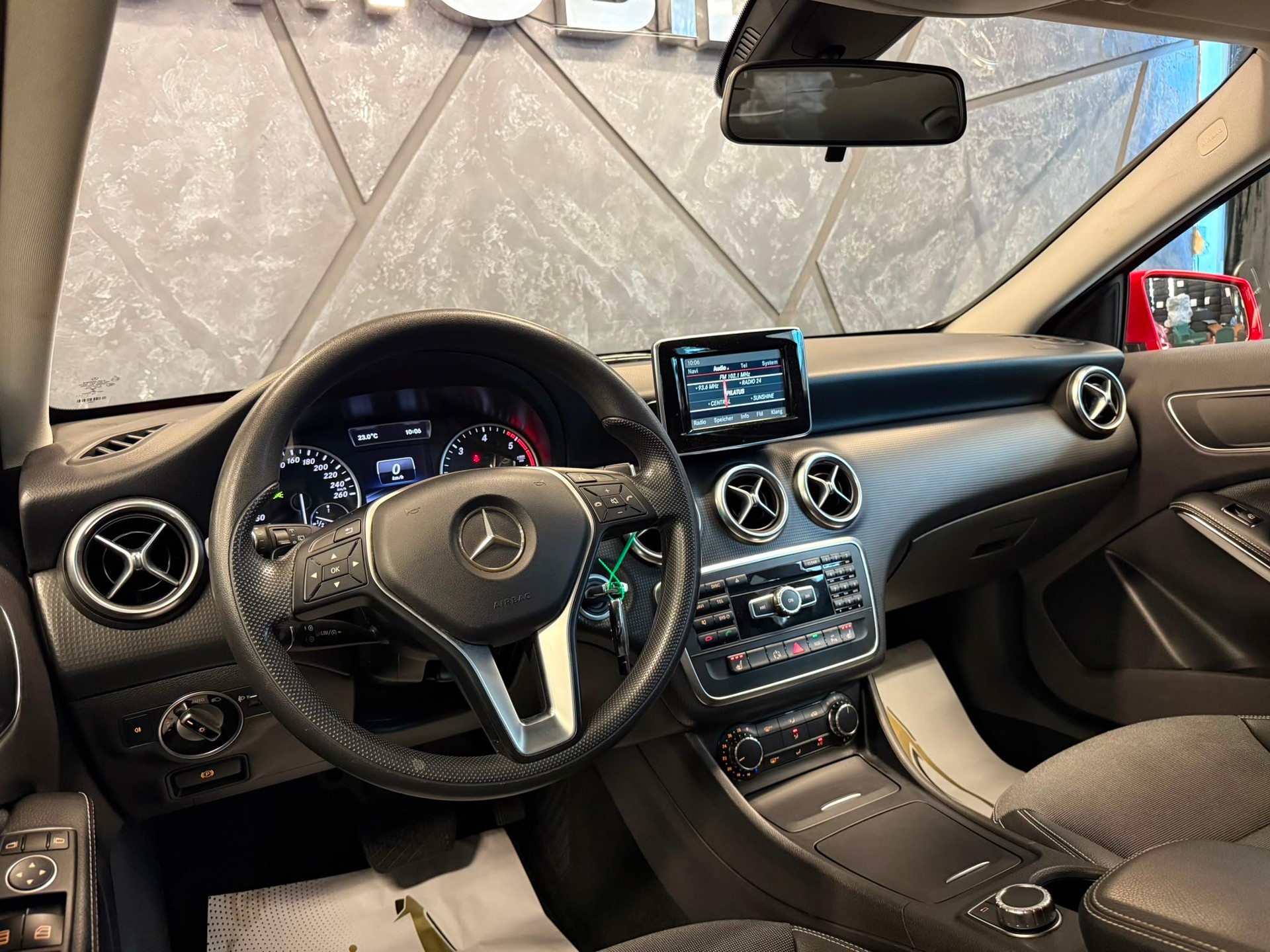 MERCEDES-BENZ A 160 CDI Style 7G-DCT-image-9