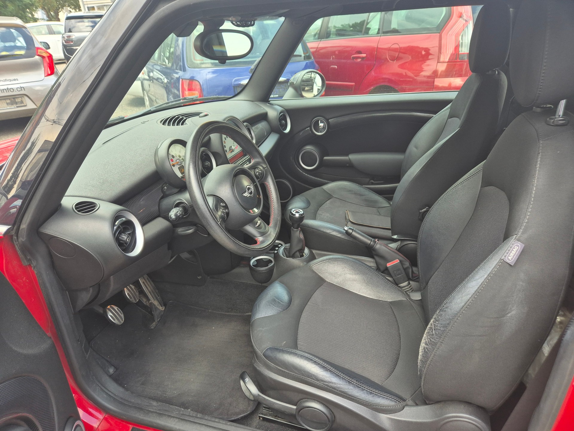 MINI Cooper S-image-6