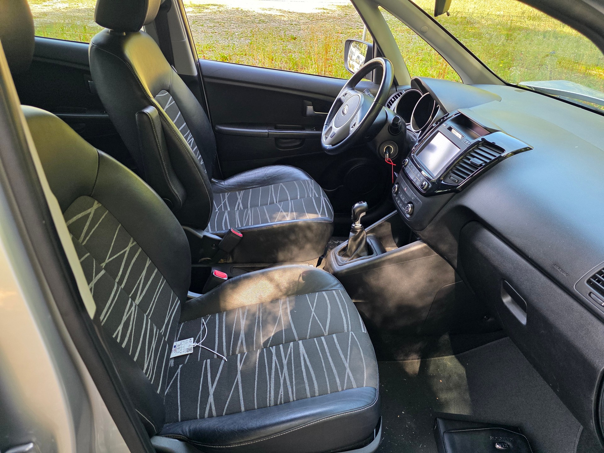 KIA Venga 1.6 CRDi Trend. 128 PS-image-9