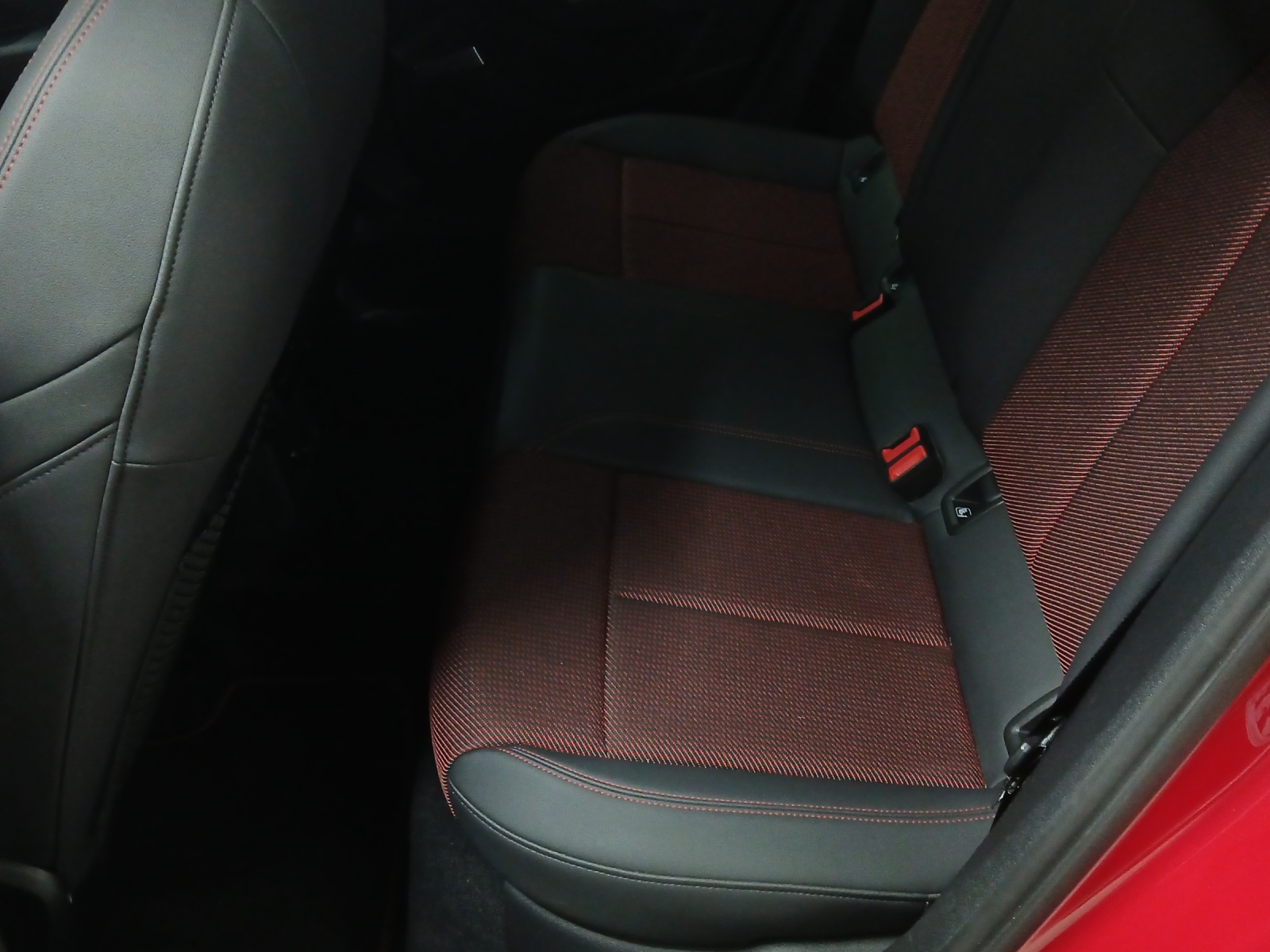 AUDI S3 Sportback 2.0 TFSI quattro S-tronic-image-11