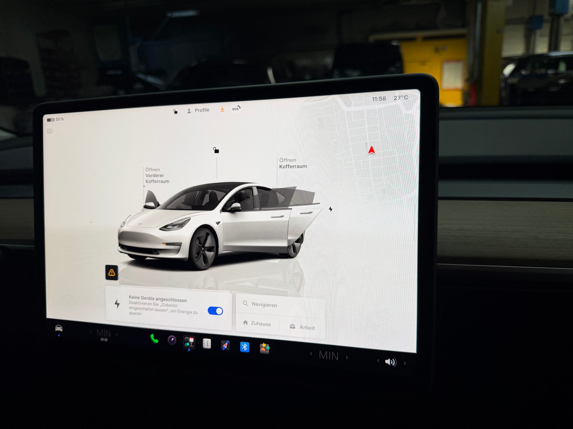 TESLA Model 3-image-11