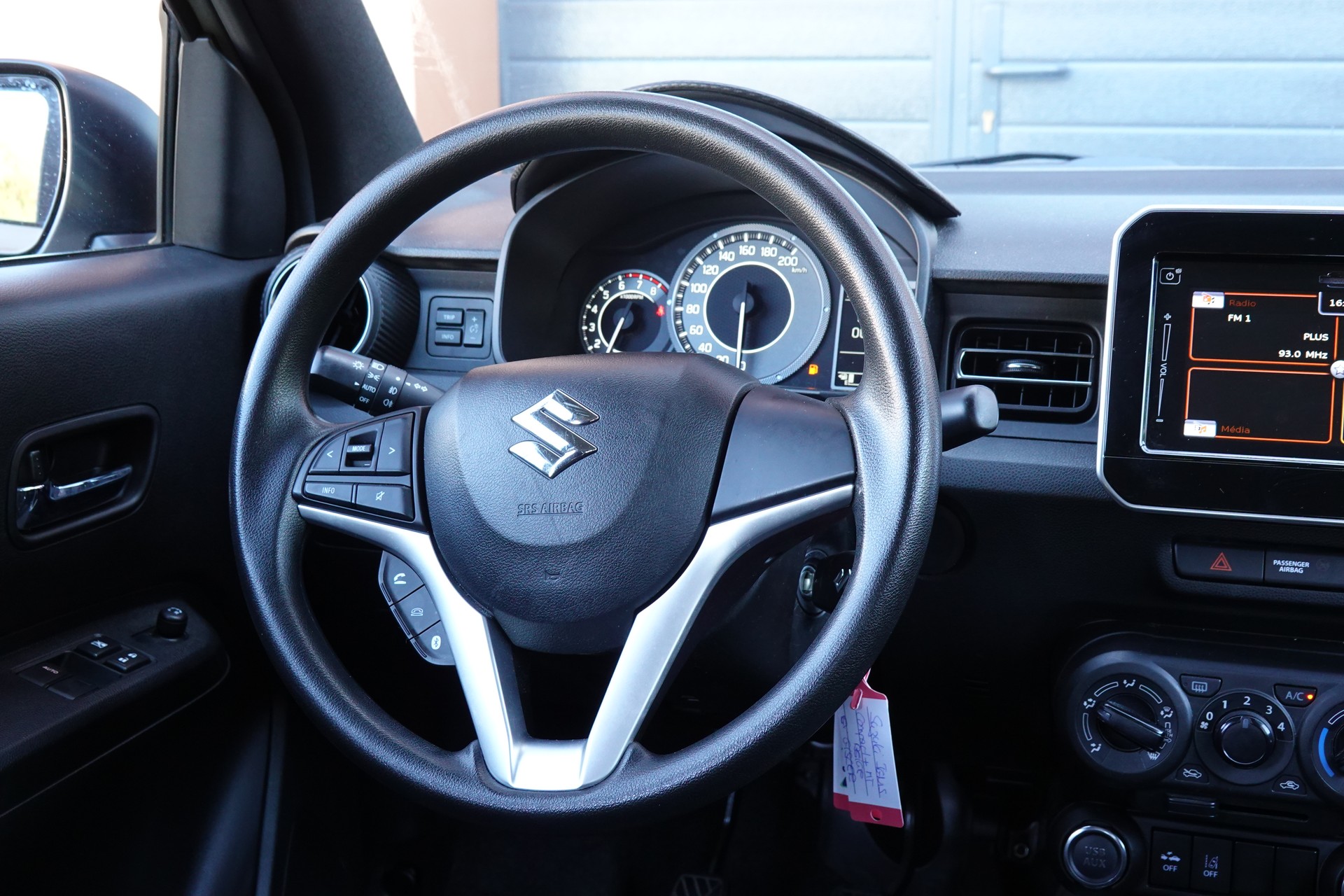 SUZUKI Ignis 1.2i Compact+ Hybrid "* CH Auto * 3 ans de Garantie * Clim Auto * Caméra * Apple Car Play * Capteurs *"-image-11