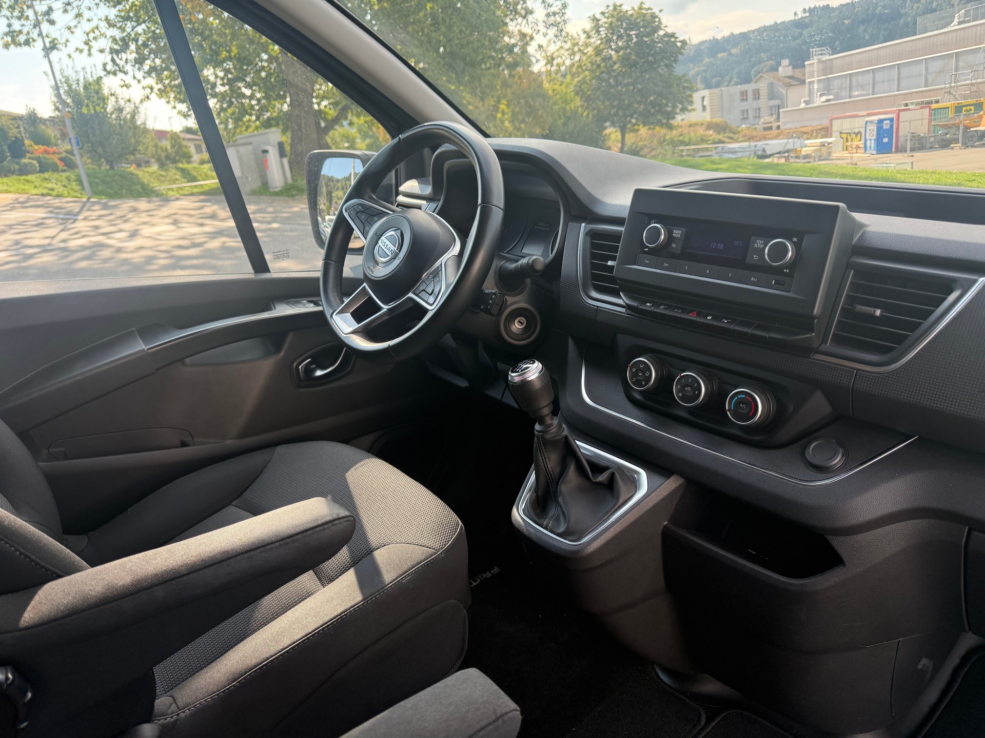 NISSAN PRIMASTAR-image-11