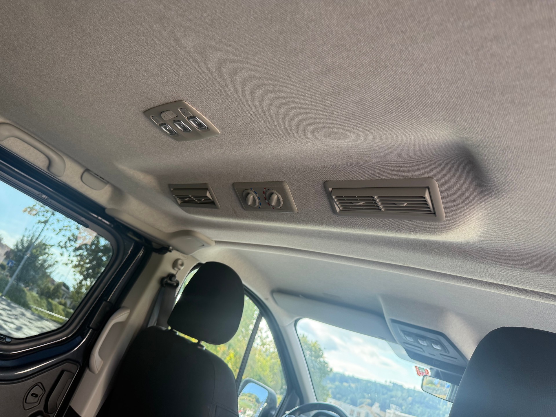 NISSAN PRIMASTAR-image-13