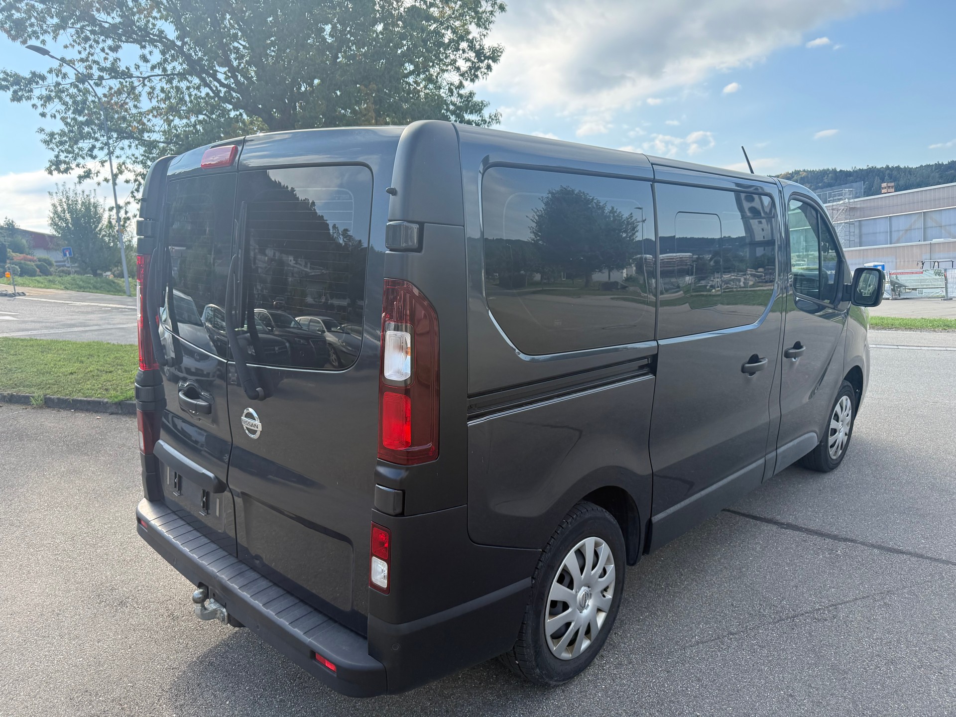 NISSAN PRIMASTAR-showroom-element-3