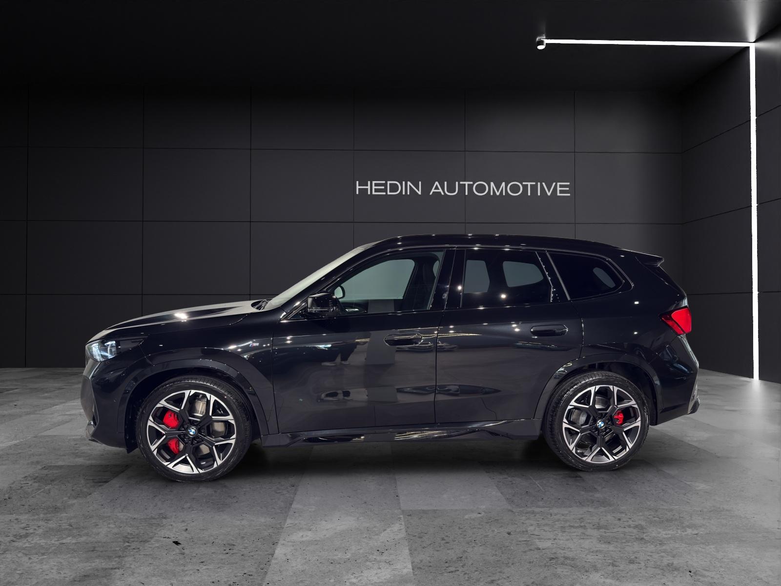 BMW X1 U11 M35i-showroom-element-1