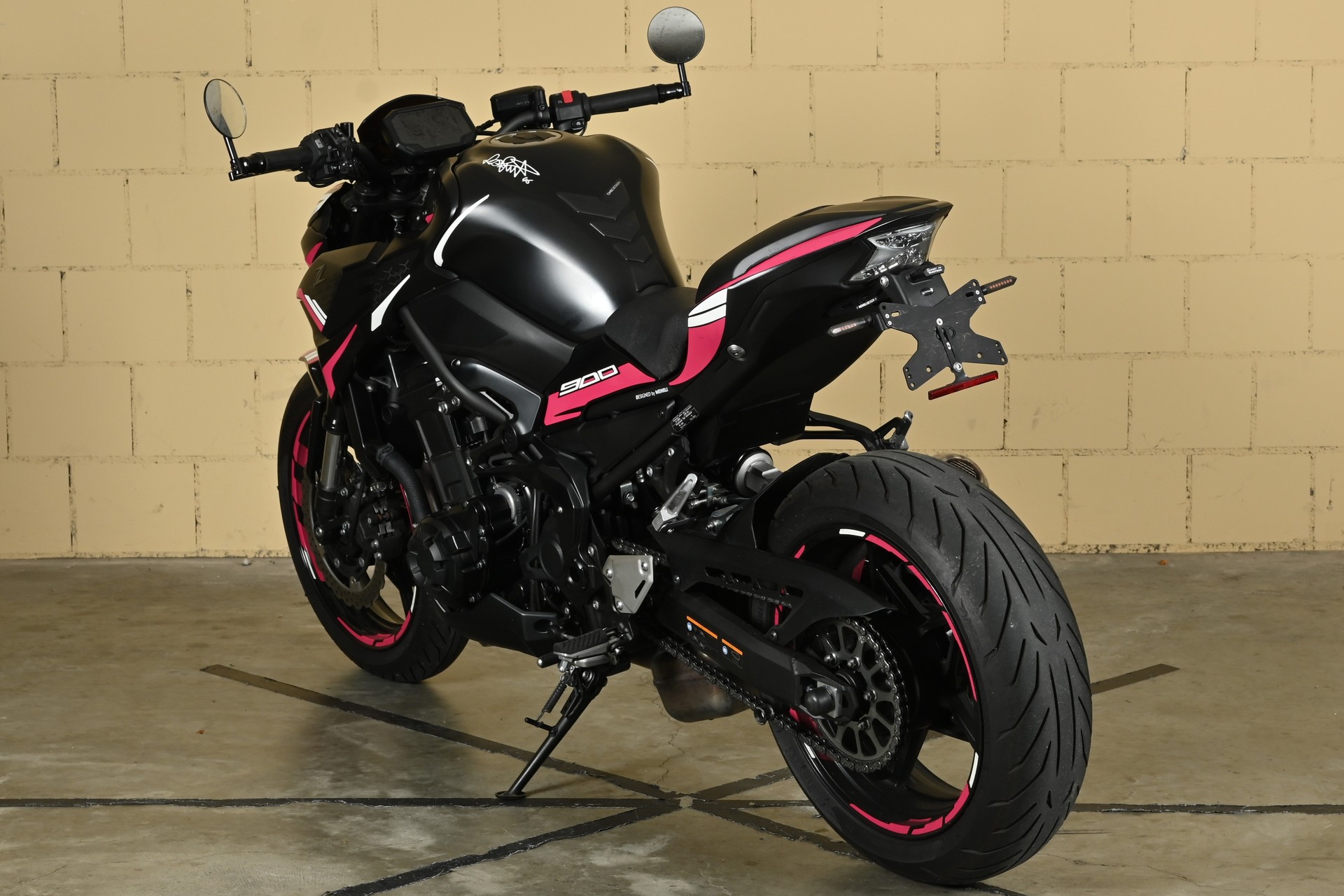 KAWASAKI Z 900-image-13