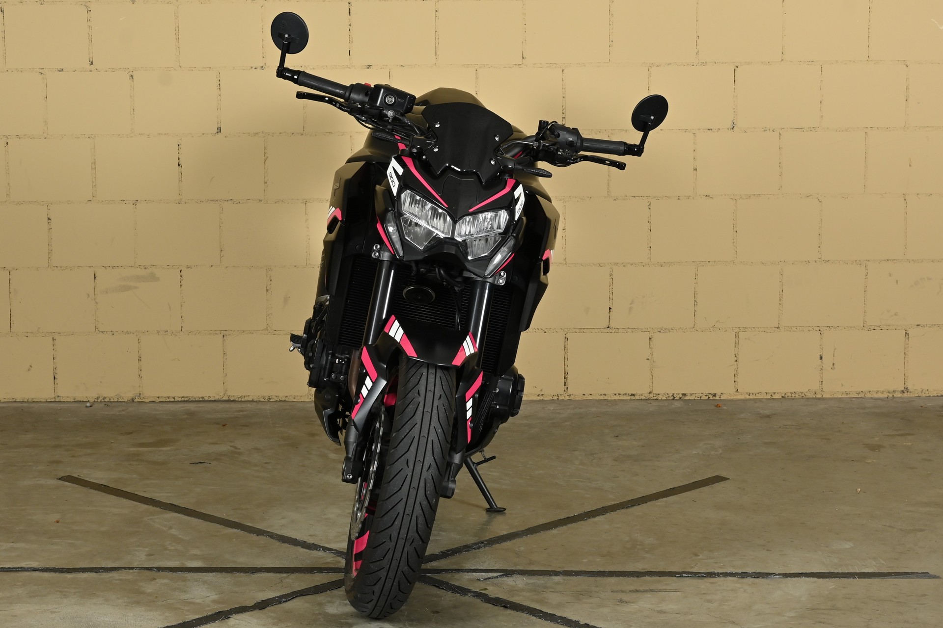 KAWASAKI Z 900-image-10