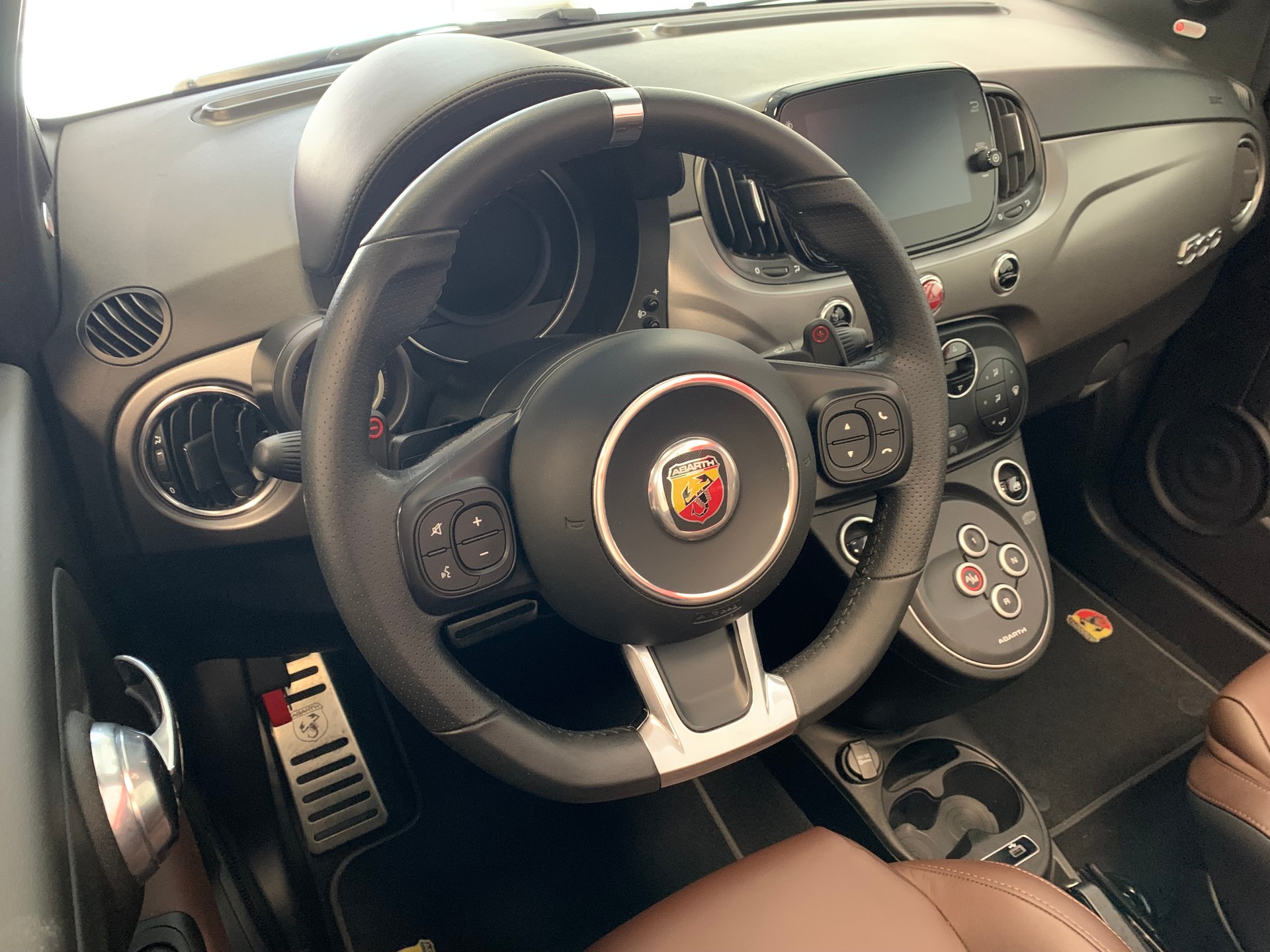 FIAT 595C 1.4 16V Turbo Abarth Turismo Dualogic-image-15