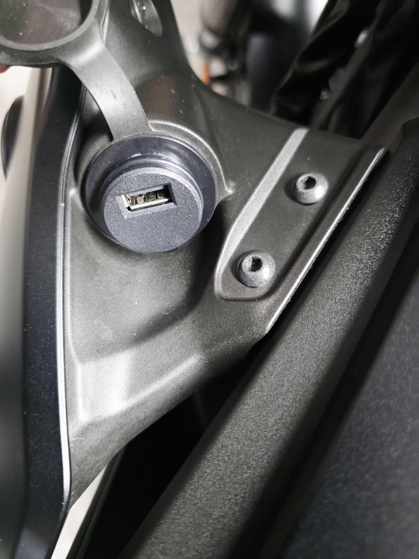 YAMAHA MT-03-image-8