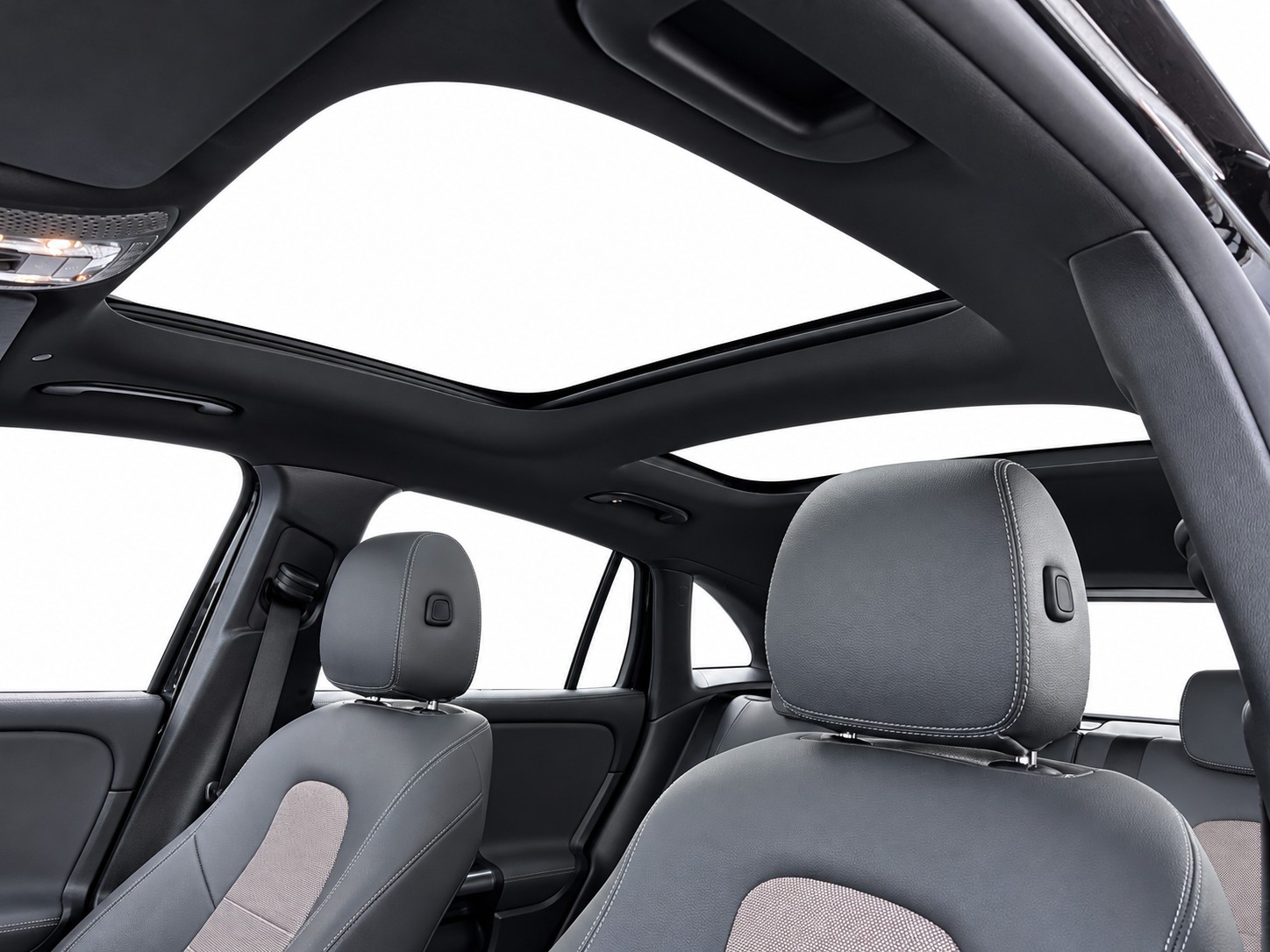 MERCEDES-BENZ EQA 250 Electric Art Line-image-12