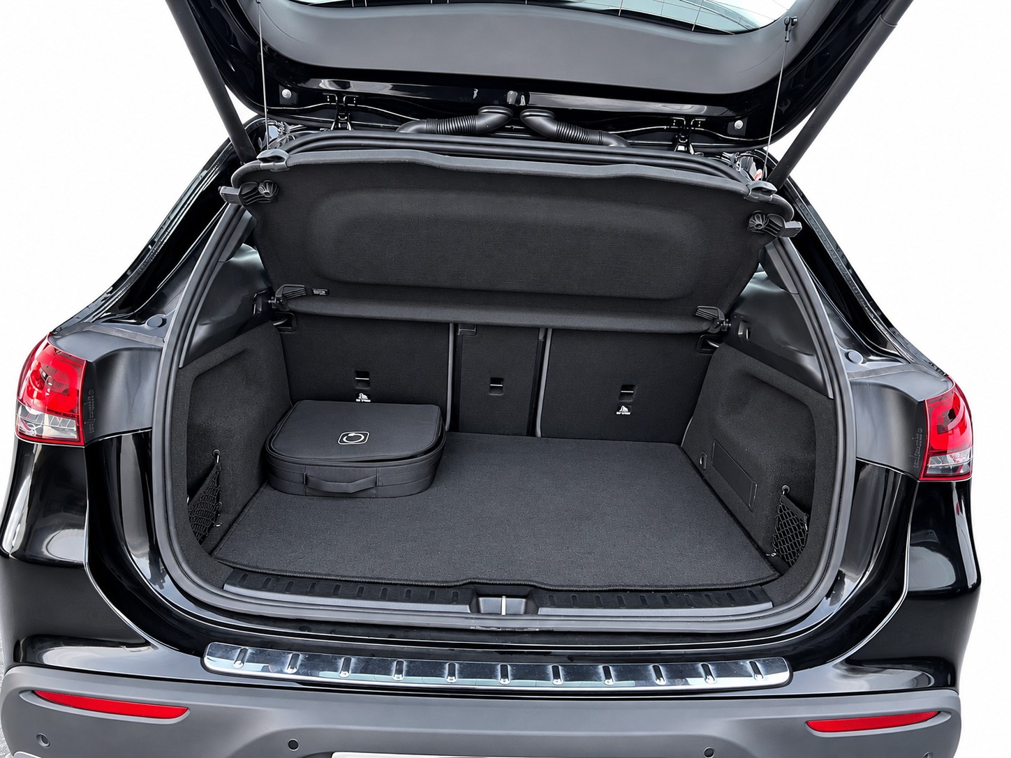 MERCEDES-BENZ EQA 250 Electric Art Line-image-25
