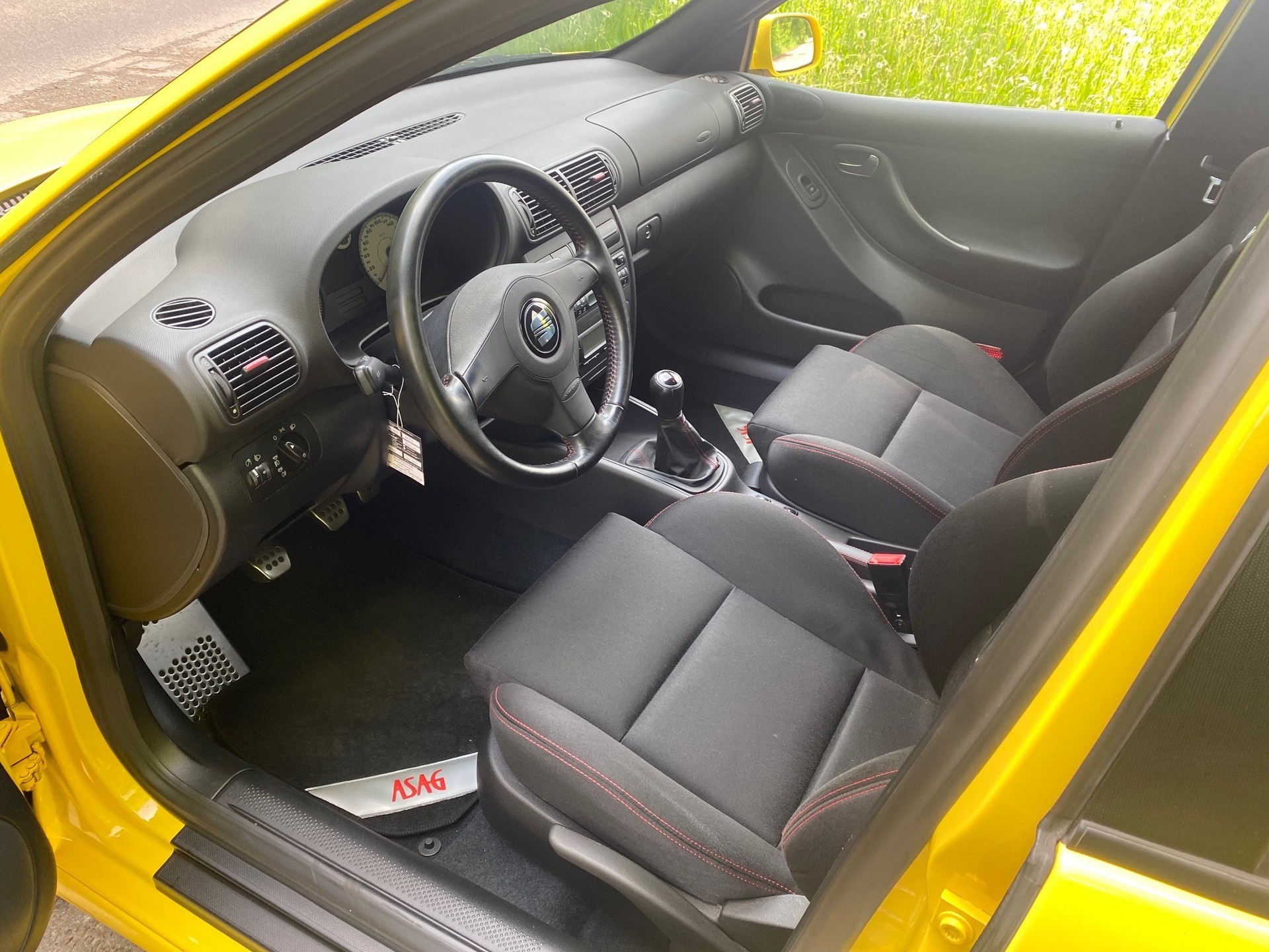 SEAT Leon 1.8 T Cupra R-image-6