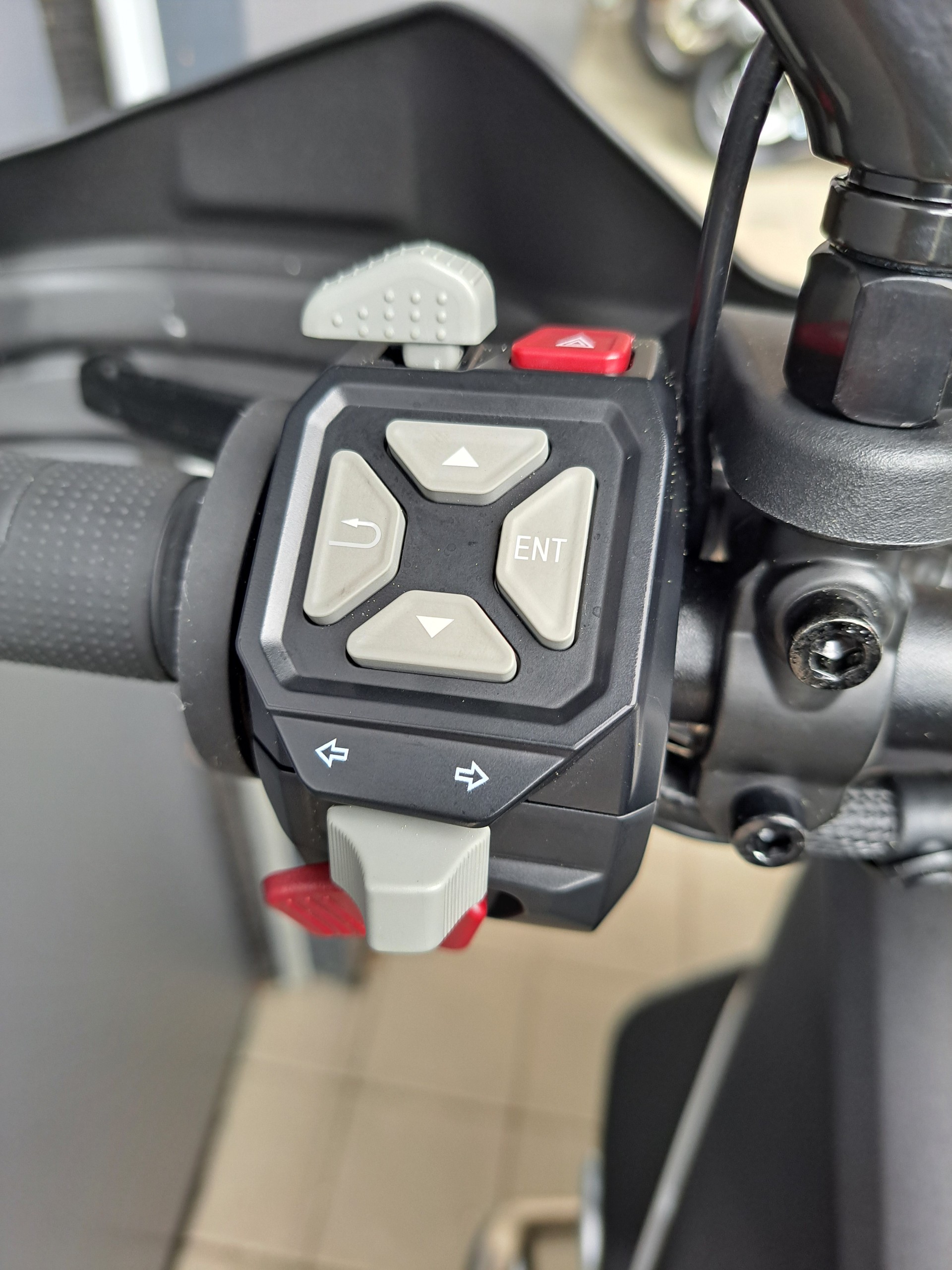 VOGE DS 900 X Adventure-image-7