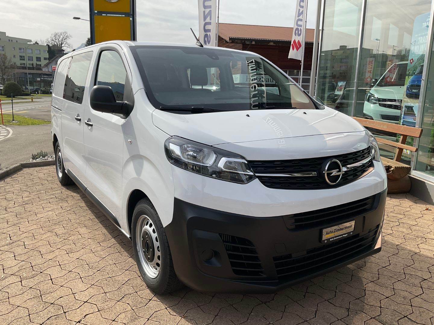 OPEL Vivaro Cargo DK Var. 3.0 t M 2.0 D 144 S/S-image-2