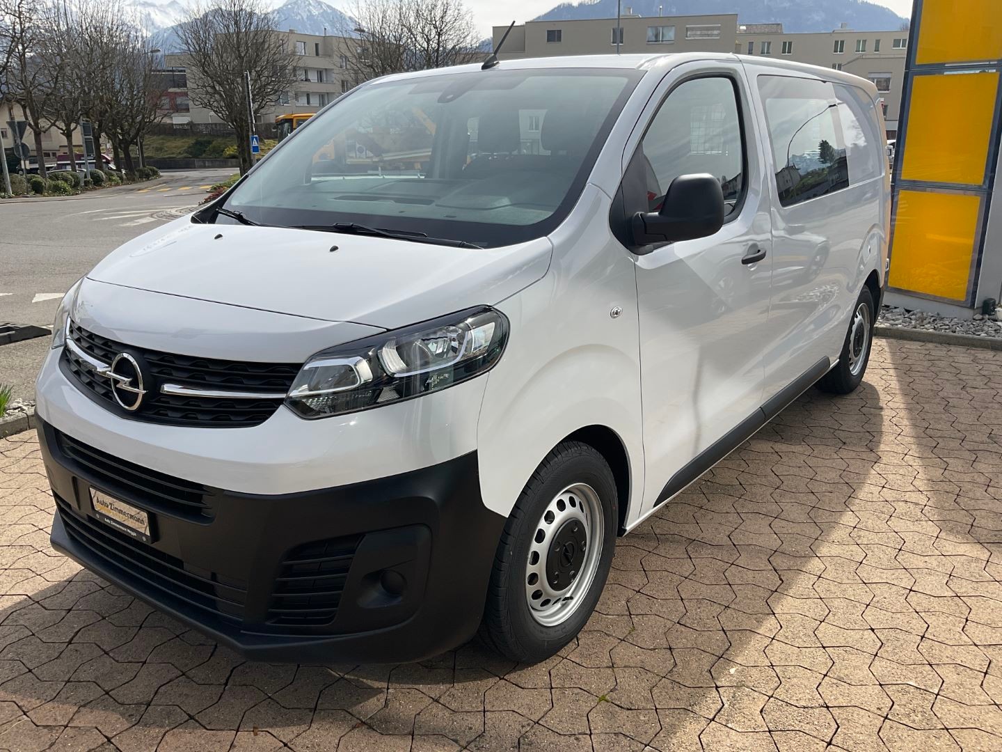OPEL Vivaro Cargo DK Var. 3.0 t M 2.0 D 144 S/S-image-1