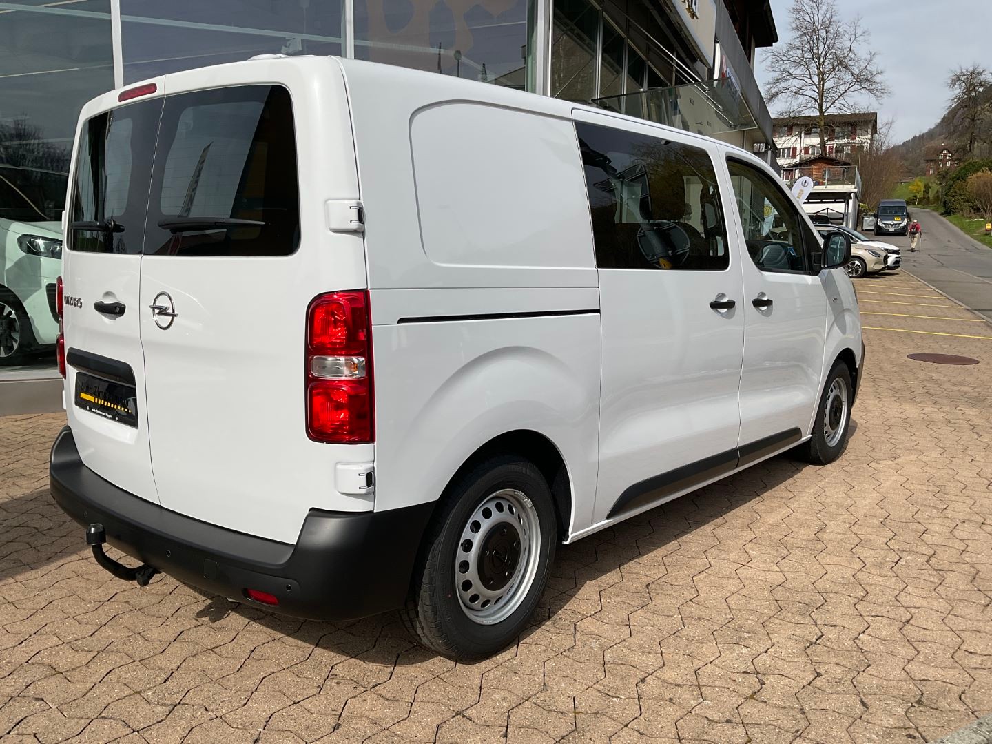 OPEL Vivaro Cargo DK Var. 3.0 t M 2.0 D 144 S/S-image-3