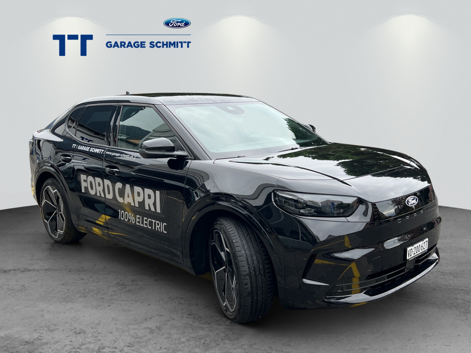 FORD Capri Extended Range Premium-showroom-element-3