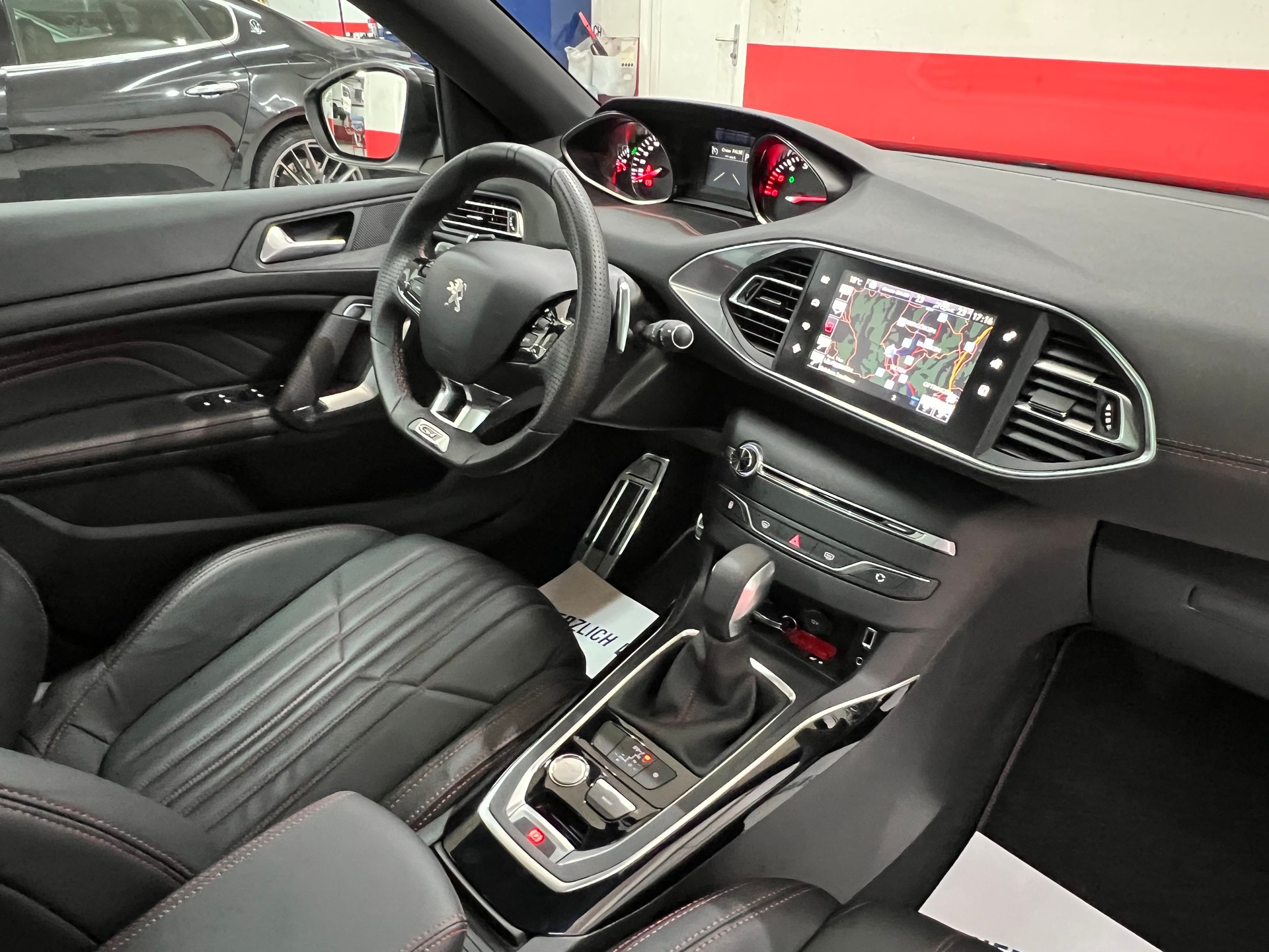 PEUGEOT 308 SW 2.0 BlueHDI GT Automatic-image-13