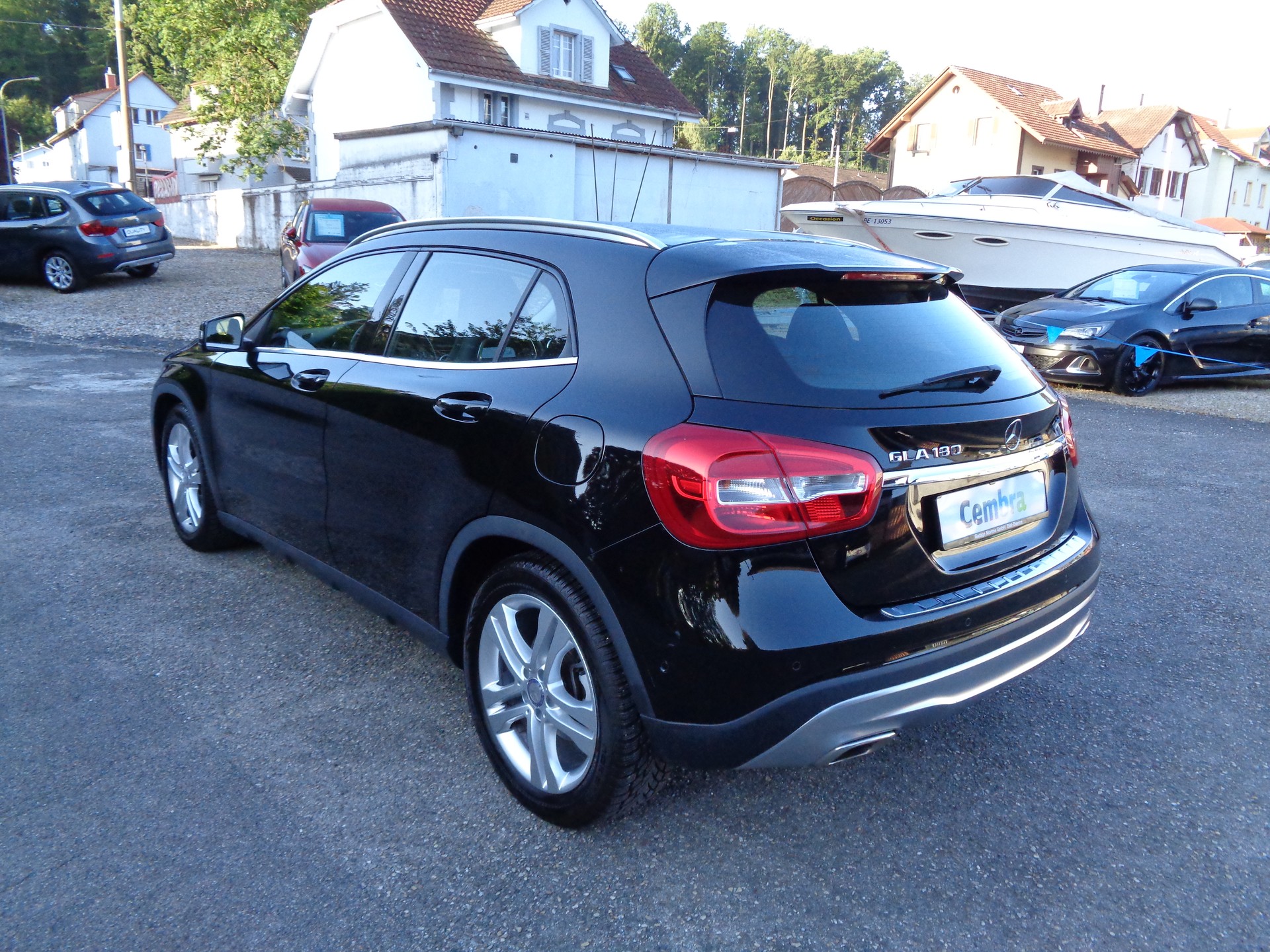 MERCEDES-BENZ GLA 180 Urban 7G-DCT-image-1