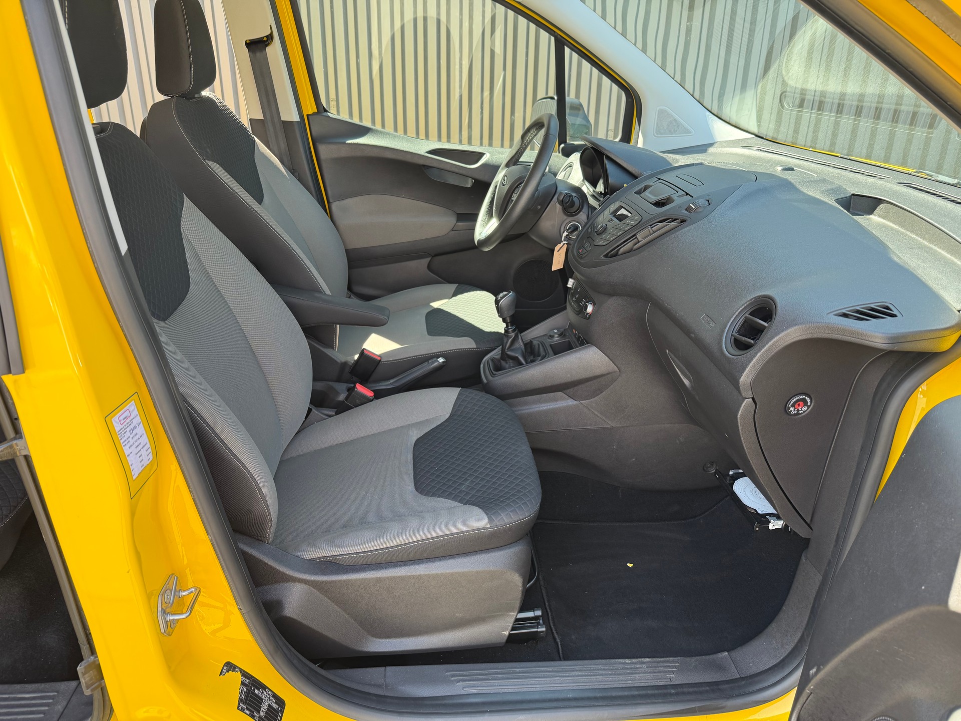 FORD Tourneo Courier 1.0 SCTi Trend +++ TACHYMATRE-image-17