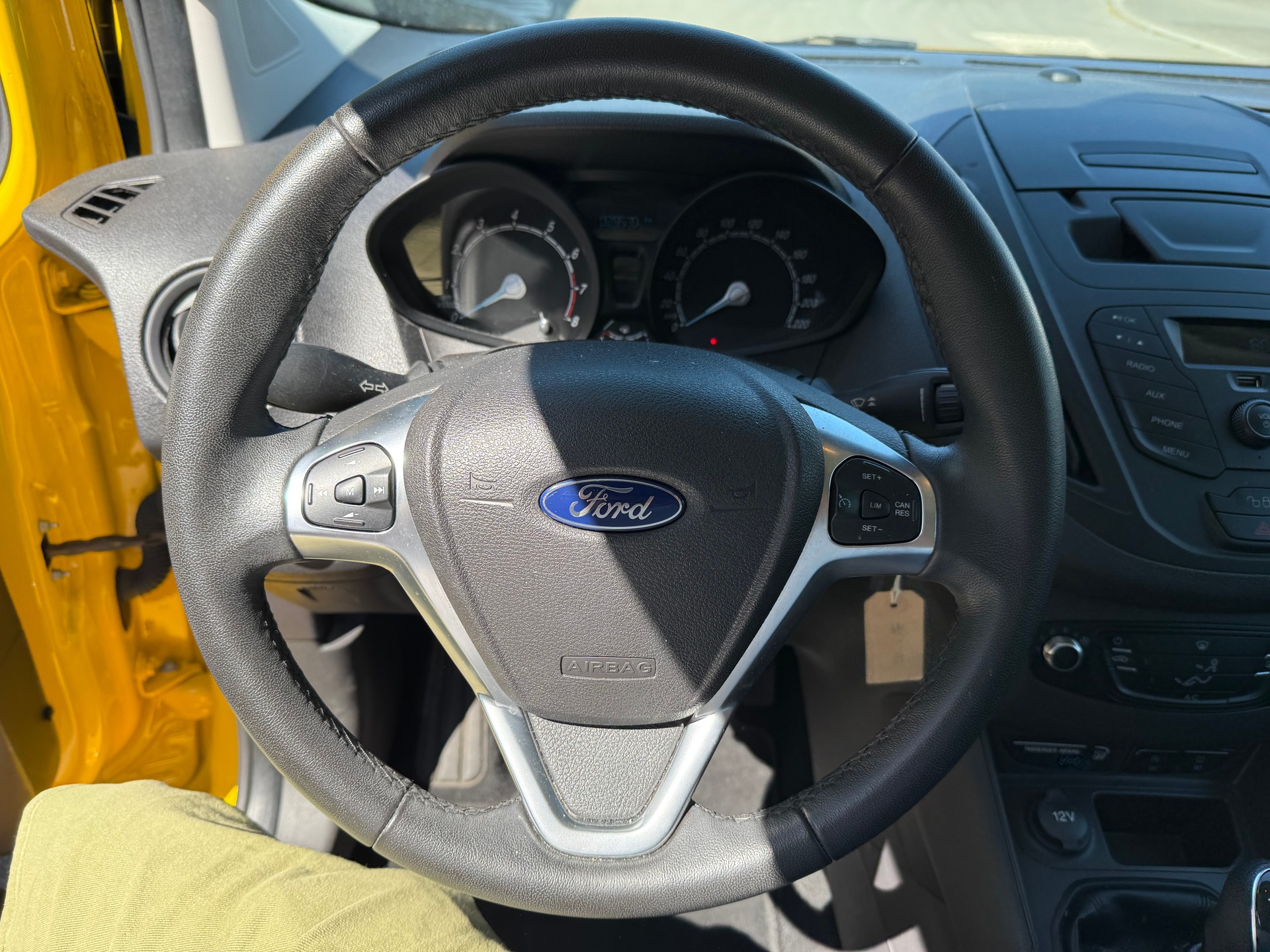 FORD Tourneo Courier 1.0 SCTi Trend +++ TACHYMATRE-image-22