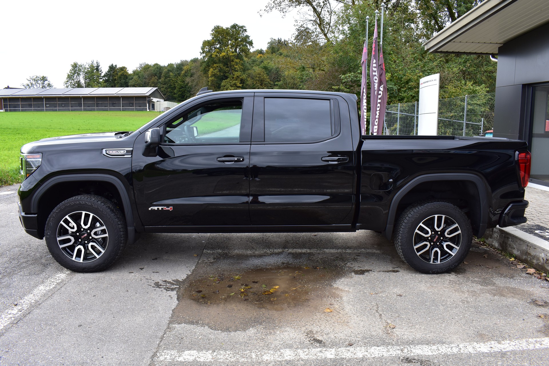 GMC Sierra AT4 MY25-image-1