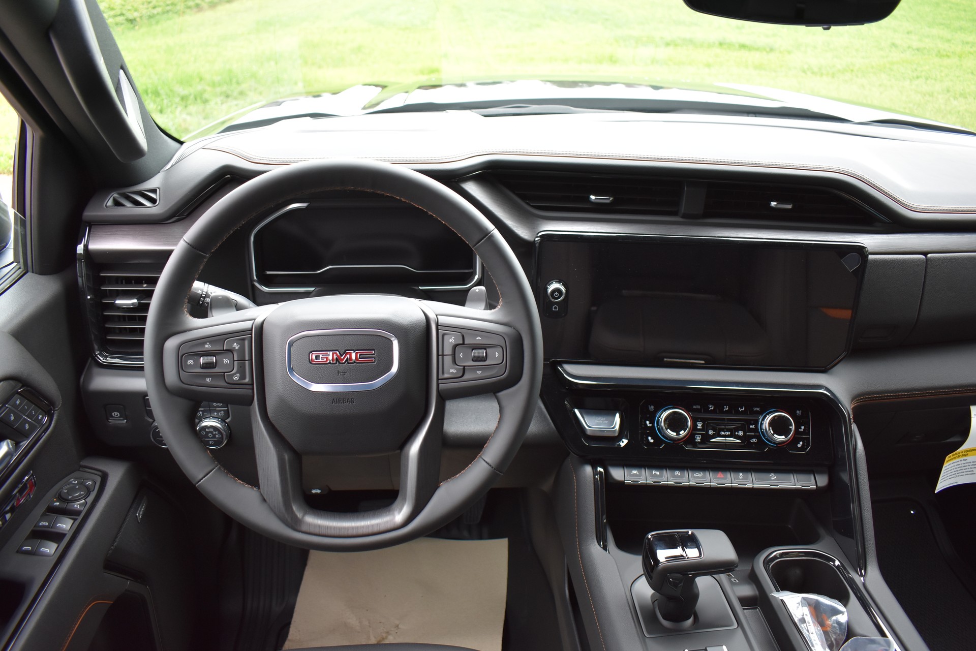 GMC Sierra AT4 MY25-image-10