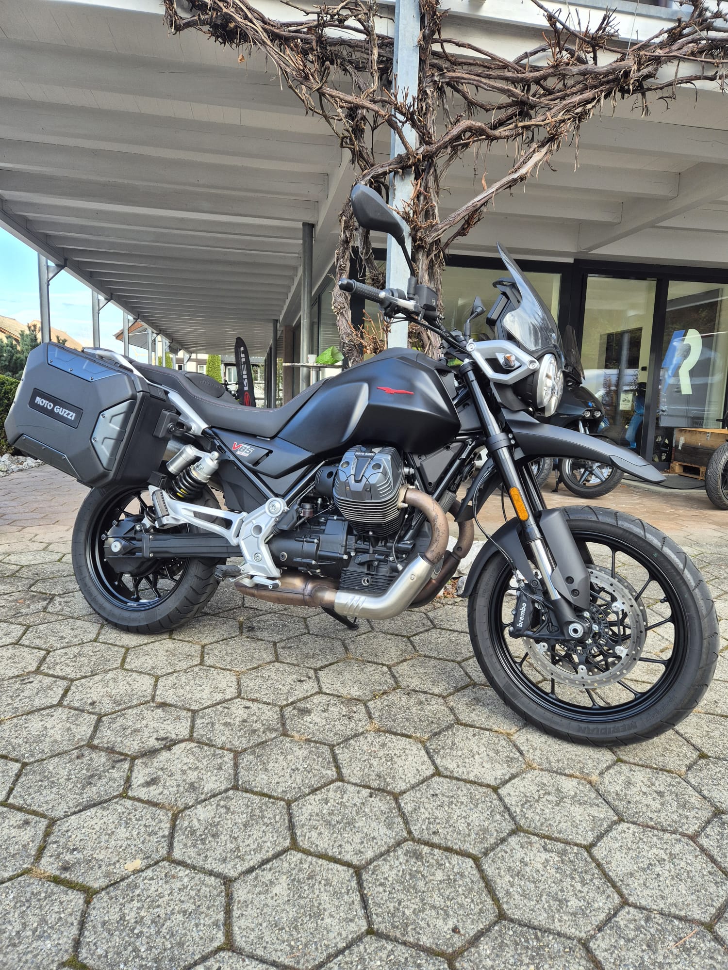MOTO GUZZI V85 TT Strada E5+-image-9