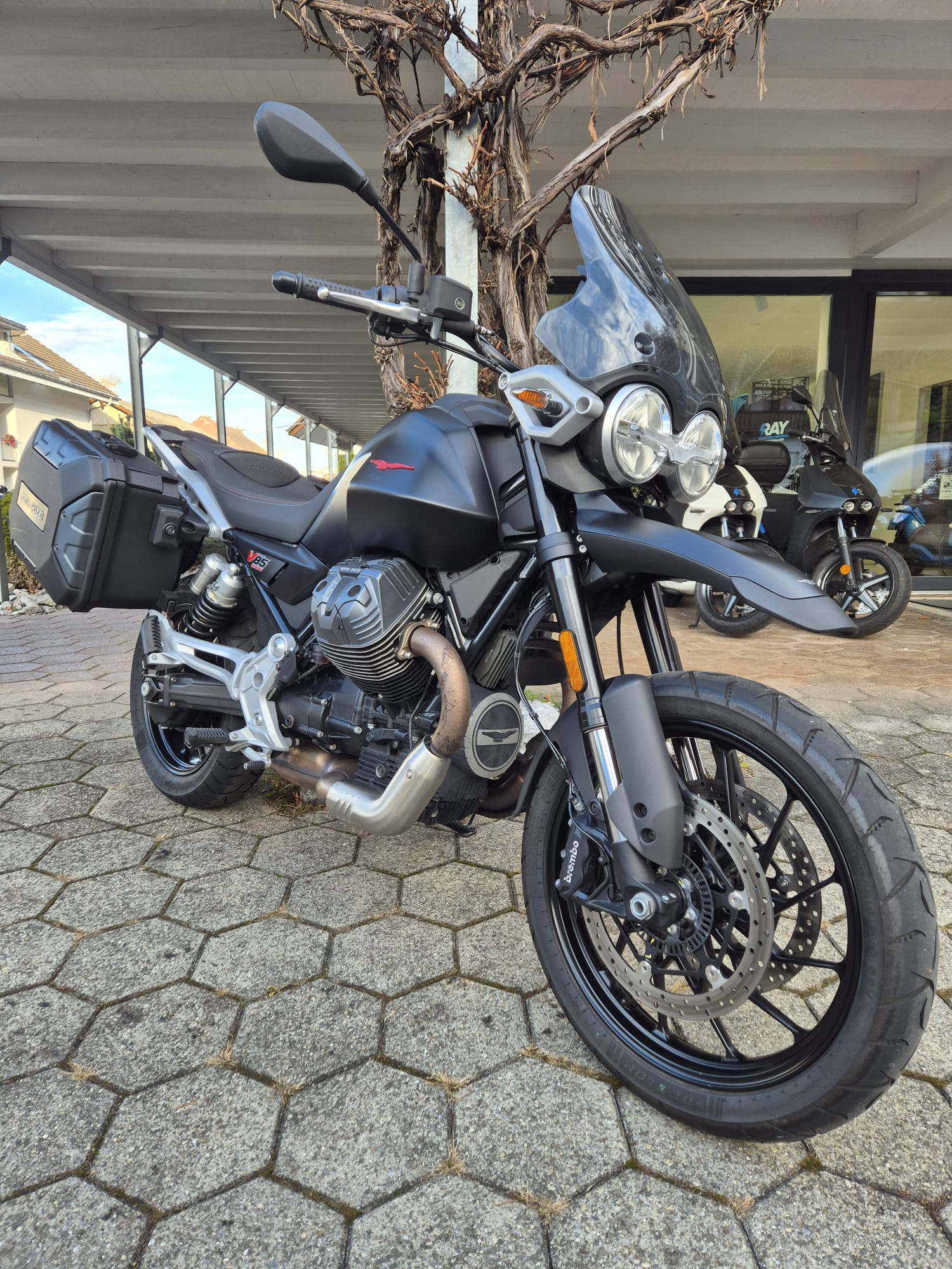 MOTO GUZZI V85 TT Strada E5+