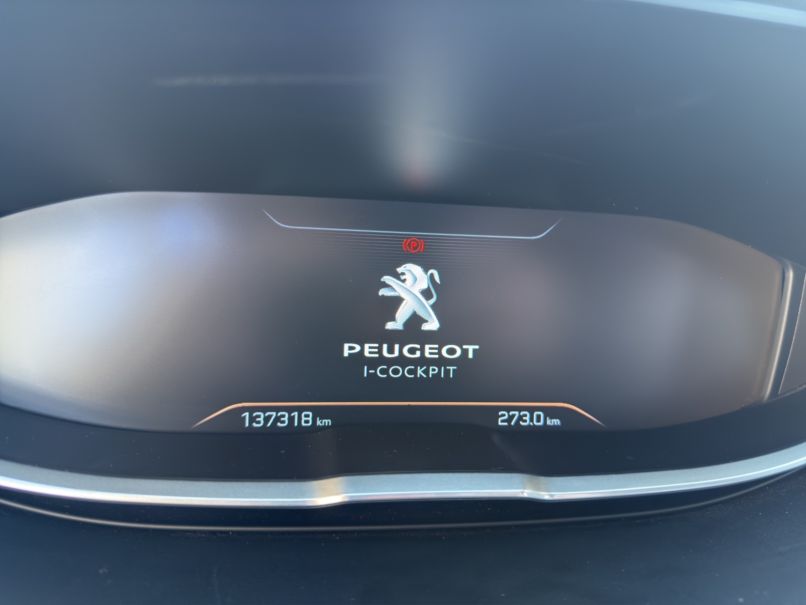PEUGEOT 5008 2.0 BlueHDi GT Line-image-10