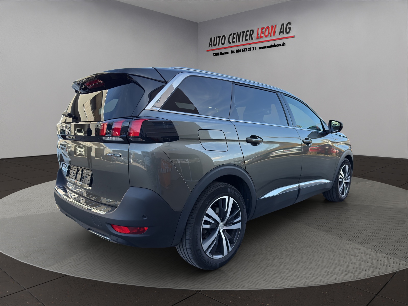 PEUGEOT 5008 2.0 BlueHDi GT Line-image-5