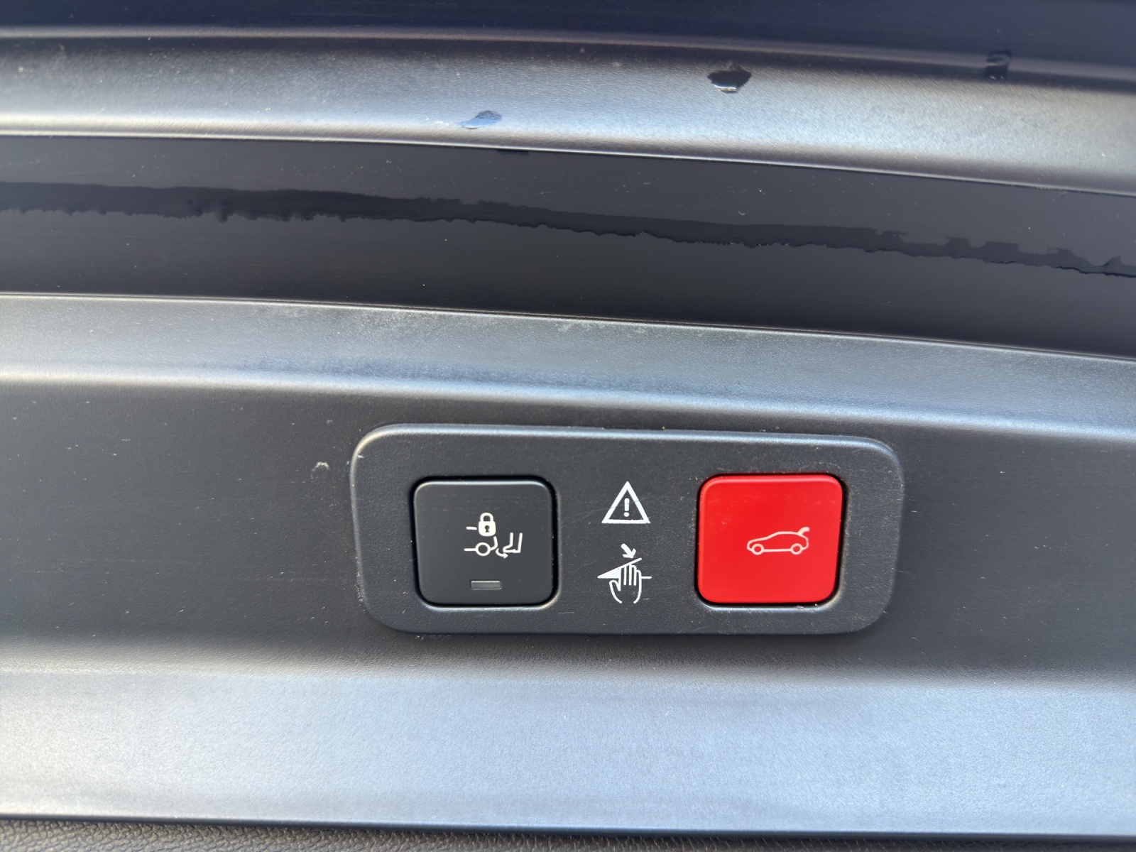 PEUGEOT 5008 2.0 BlueHDi GT Line-image-23