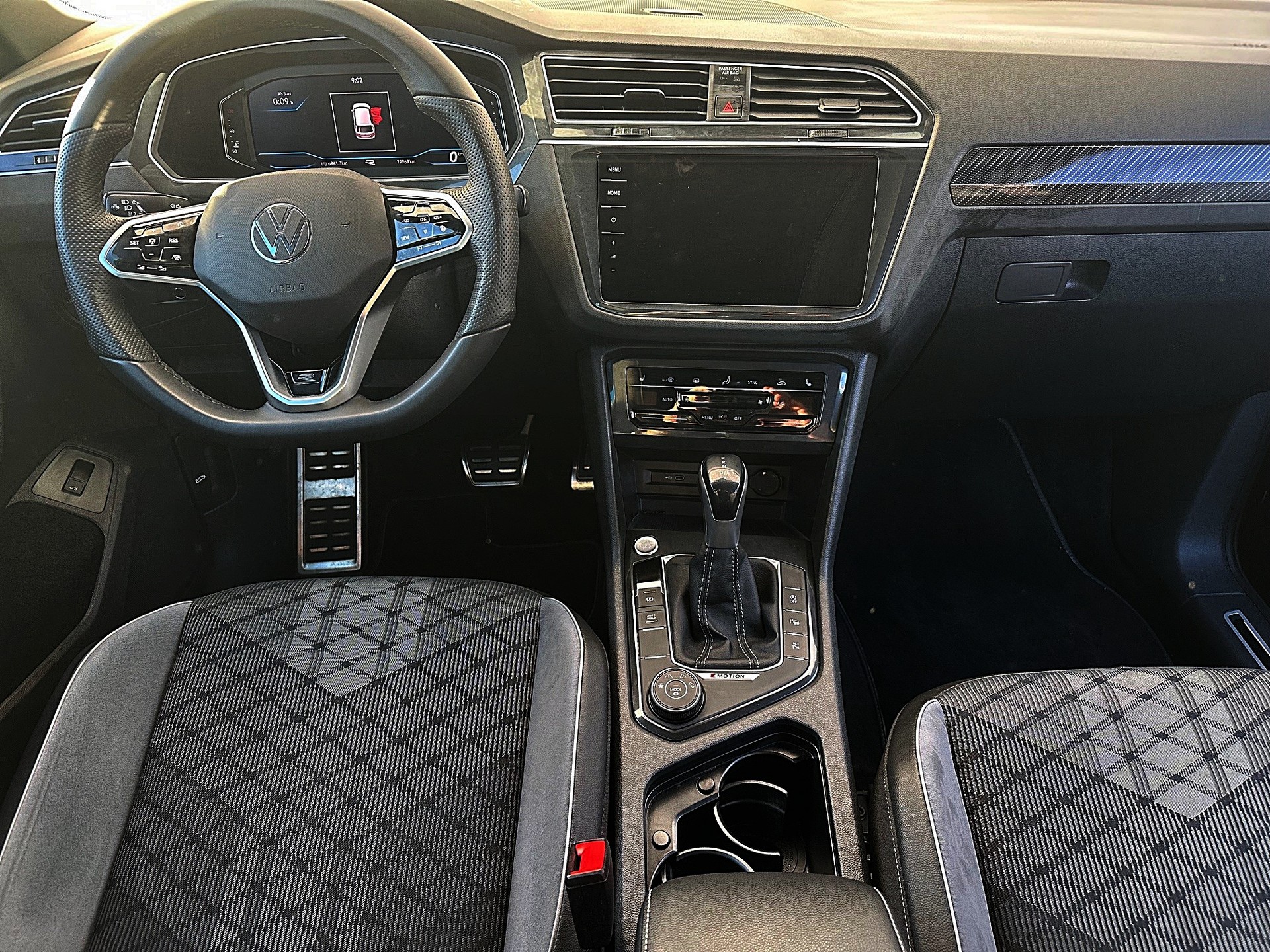 VW Tiguan 2.0 TDI R-Line 4M-image-7
