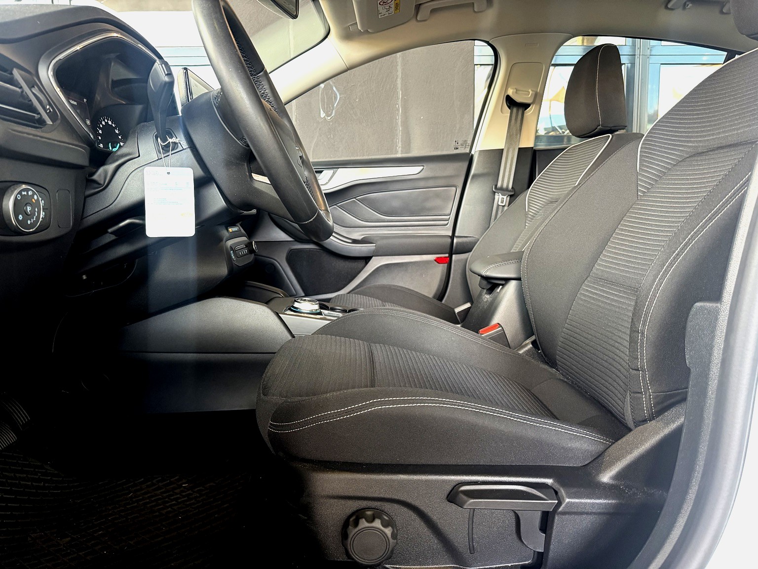 FORD Focus 1.5 TDCi EcoBlue Titanium Automatic-image-10