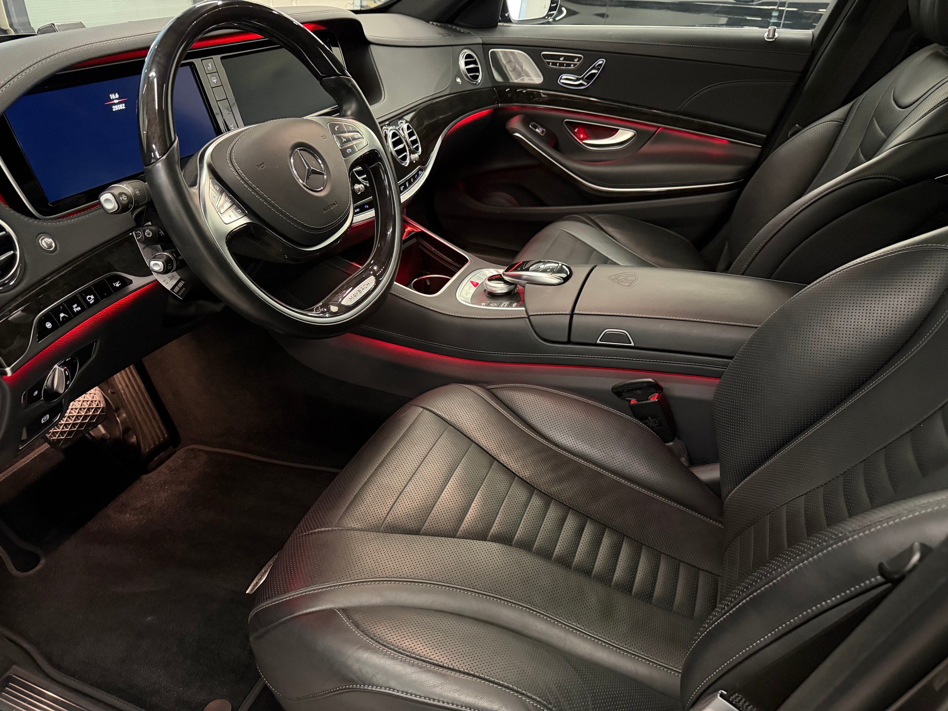 MERCEDES-BENZ S 500 Maybach 4Matic 9G-Tronic-image-15